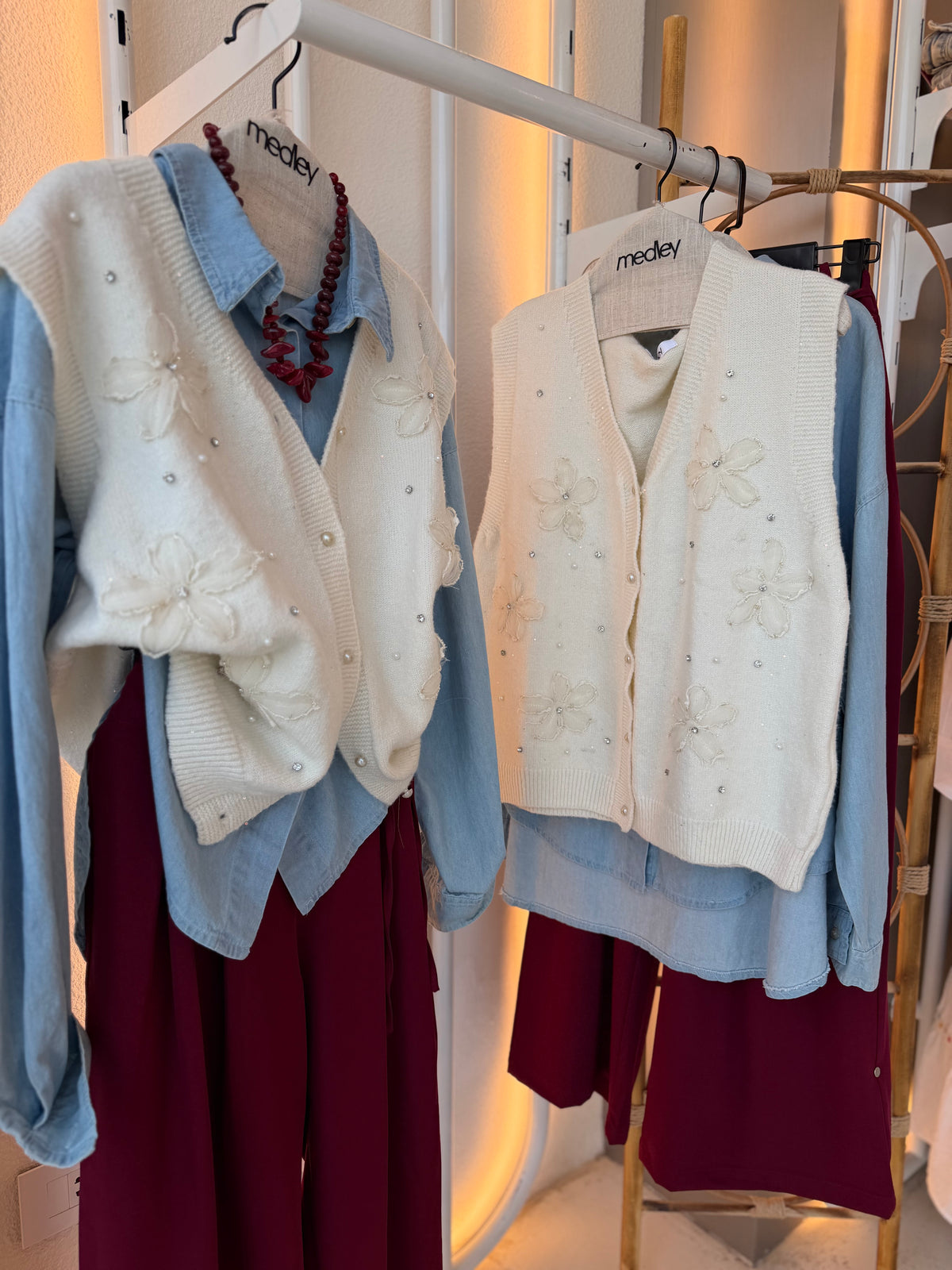 3D Bloom Mohair Vest ( pearly white )