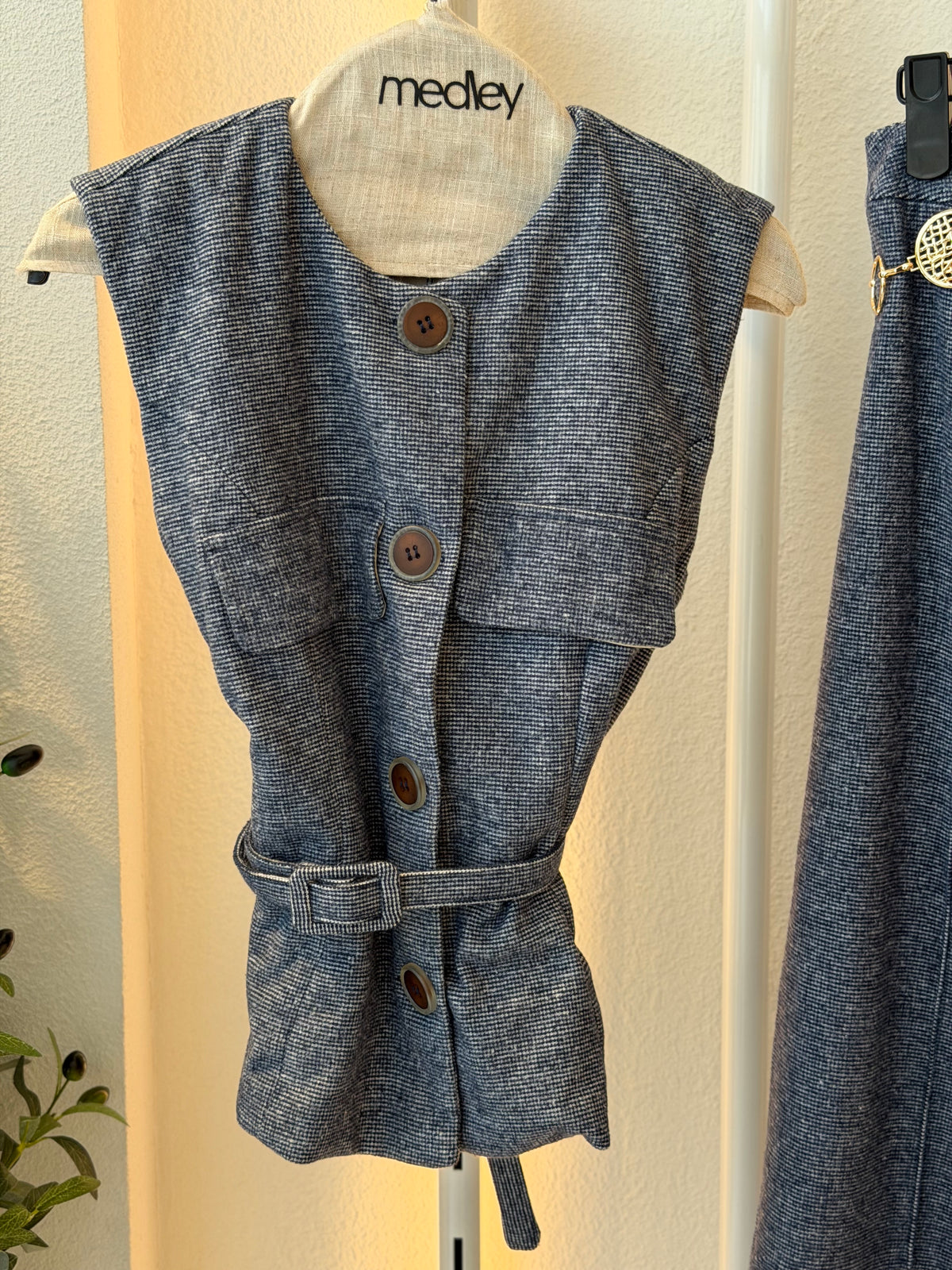 Luna Sleeveless Vest (Navy)