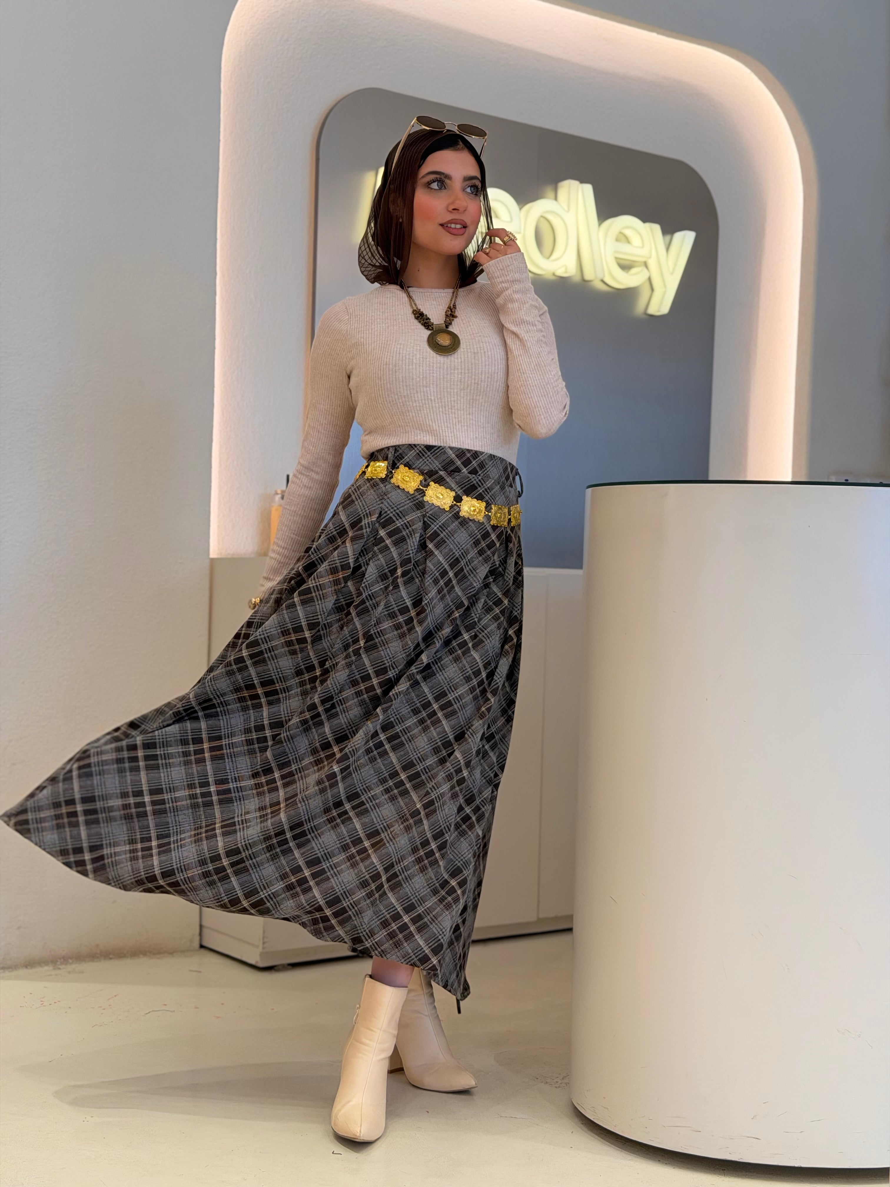 Vintage Plaid Midi Skirt (Oreo)