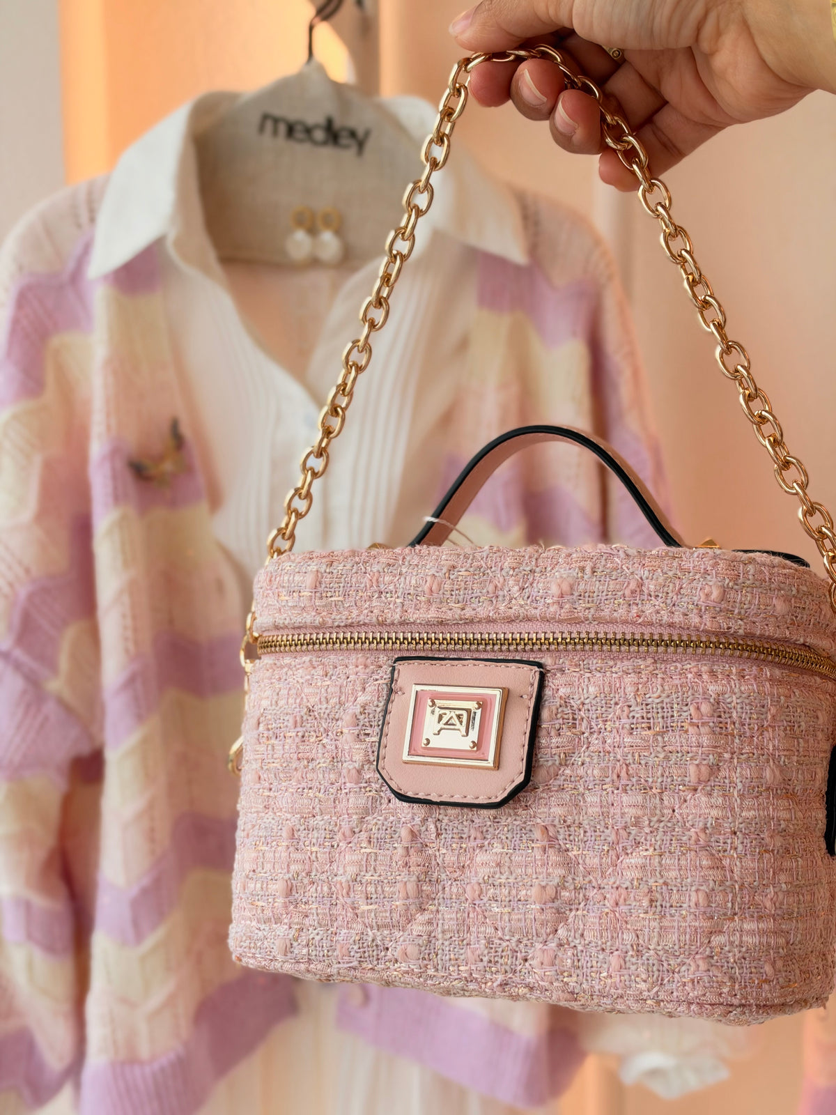 Blush box bag with gold chain strap by Medley Fashion, photo 1