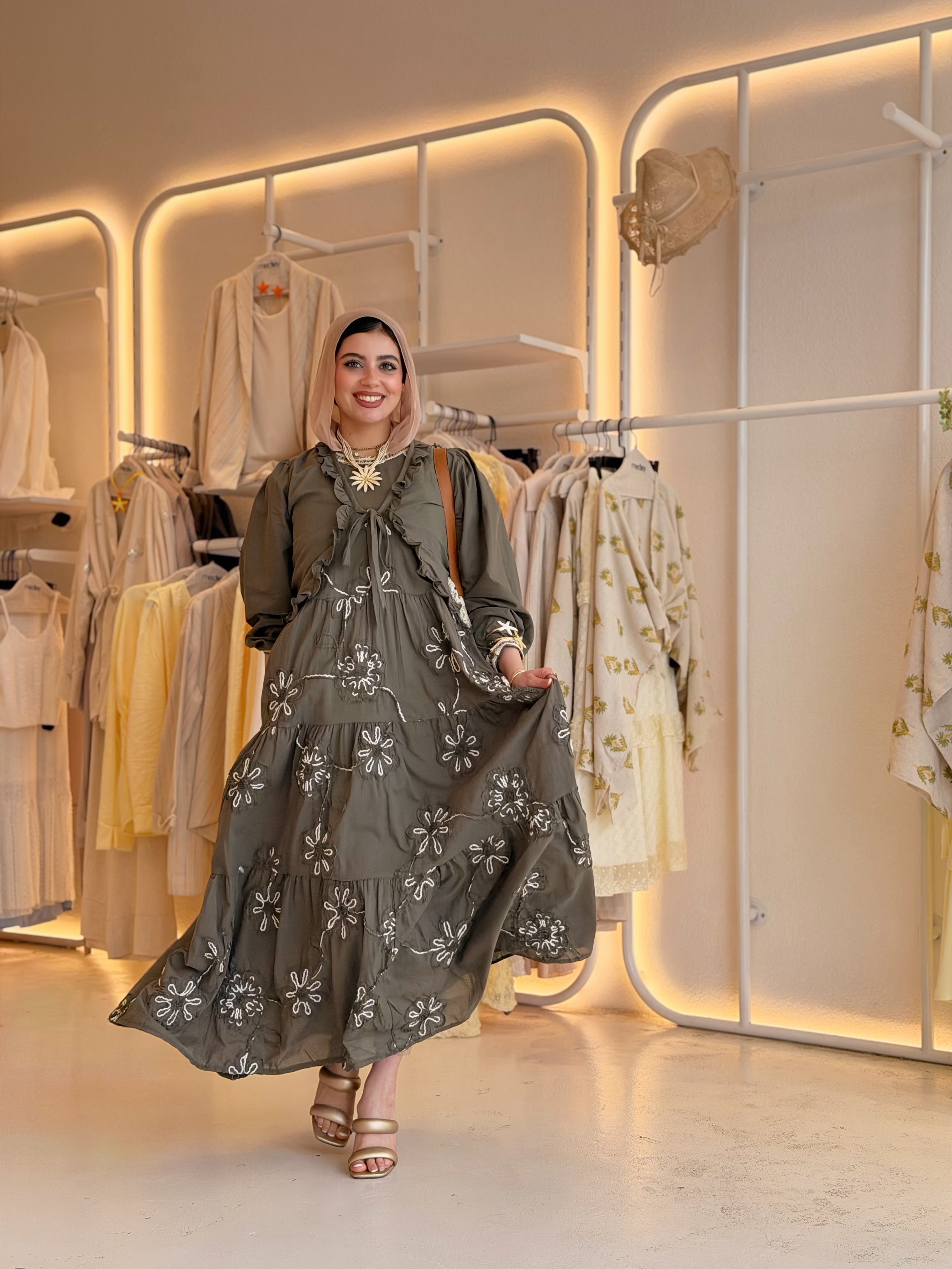 Embroidered golden glow (Olive)