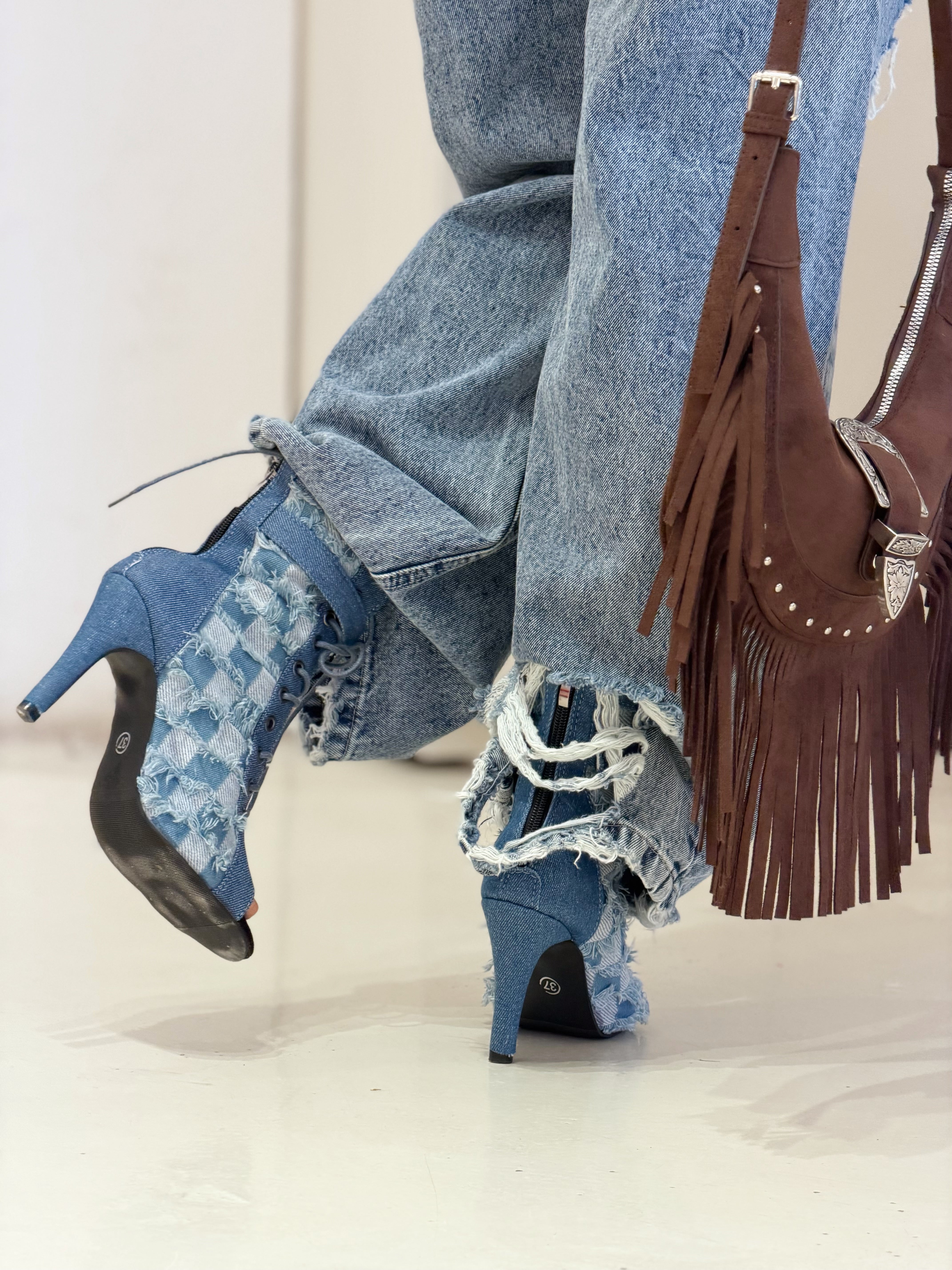 Ripped Wide leg Denim Pants