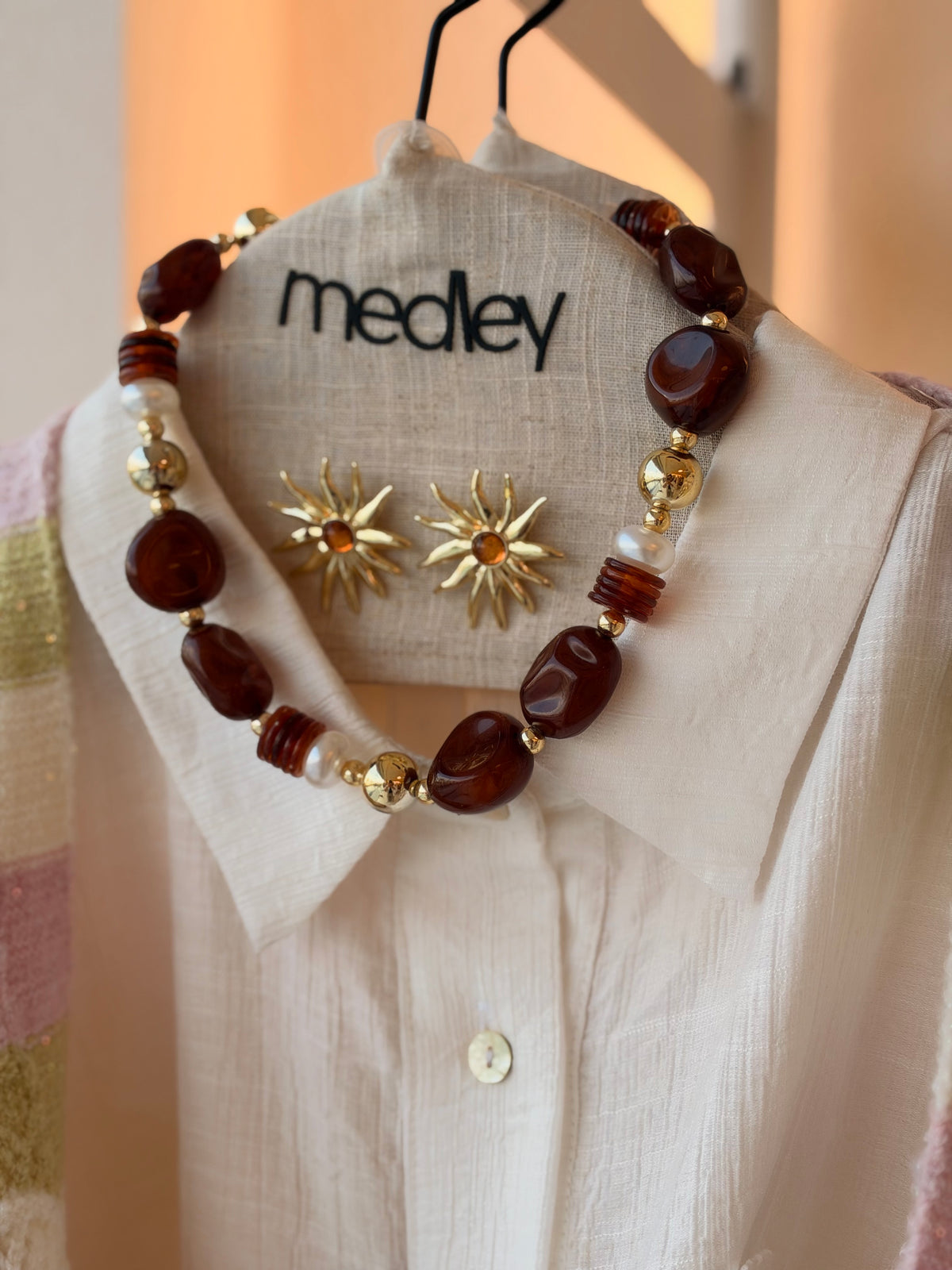Chic stone necklace by Medley Fashion, photo 2