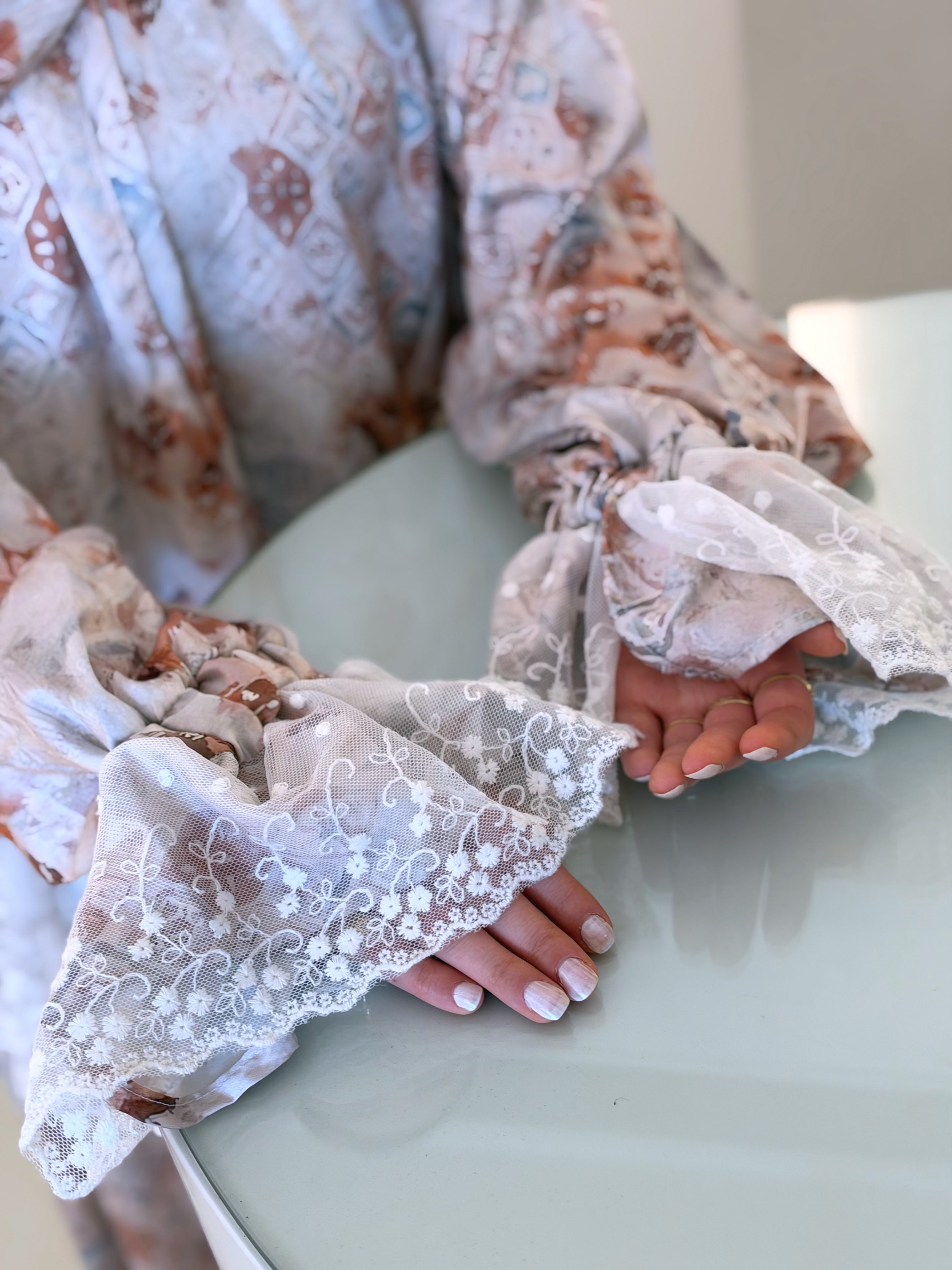 Arabesque Isdal in brown arabesque print by Medley Fashion, photo 5