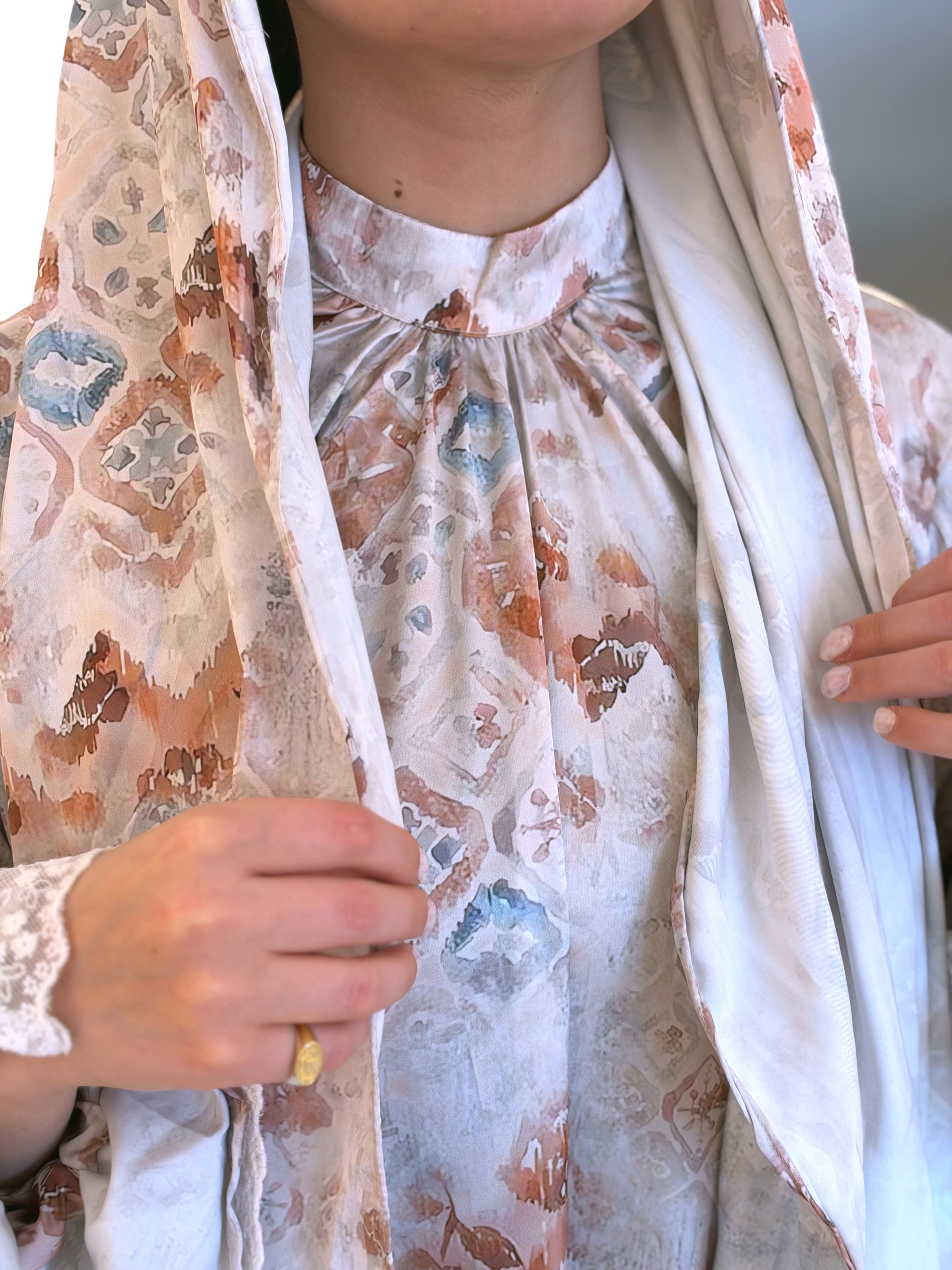 Arabesque Isdal in brown arabesque print by Medley Fashion, photo 6