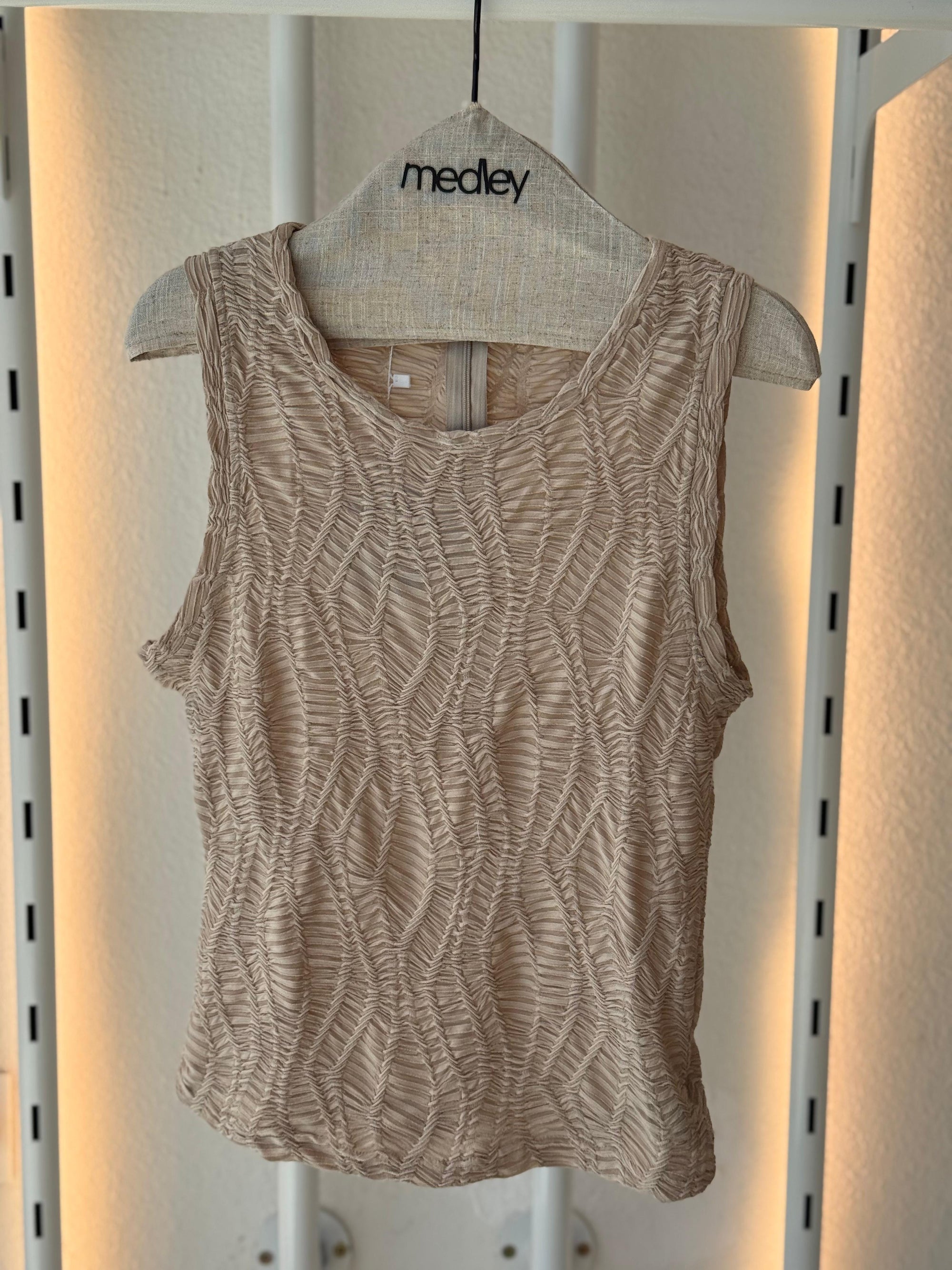 Basic top