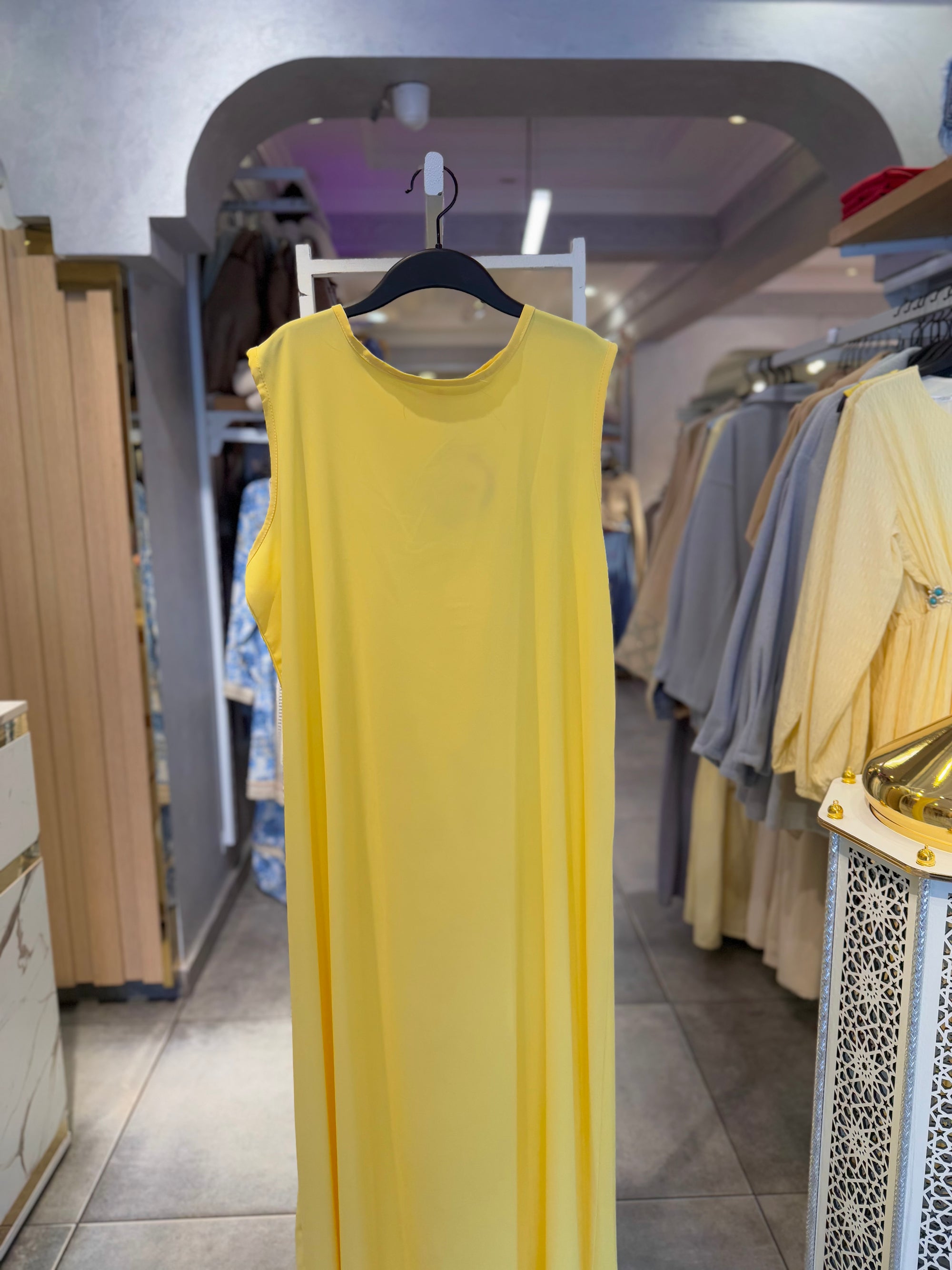 Basic sleeveless dress