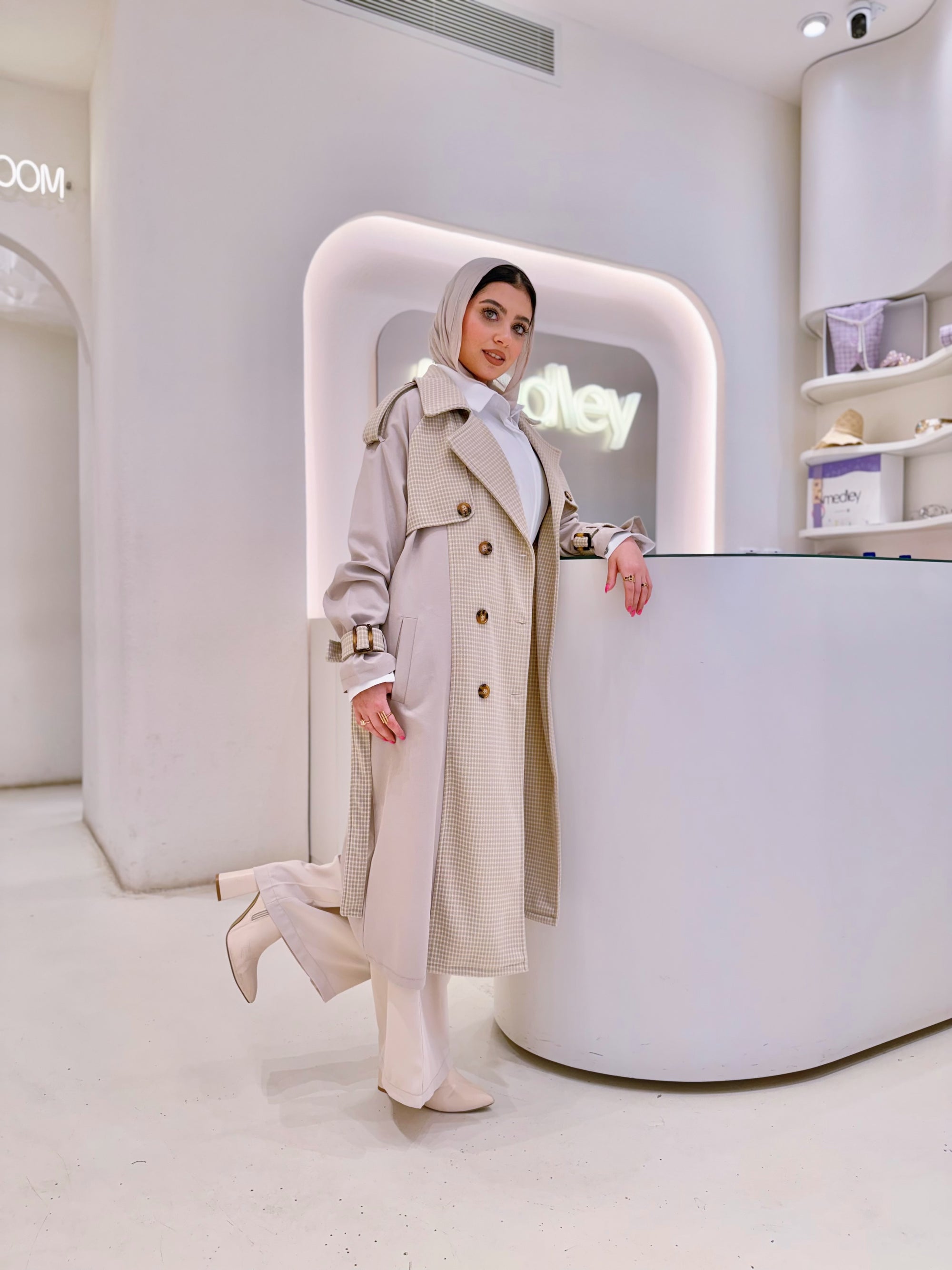 Dual-Tone Trench — Ivory Éclat