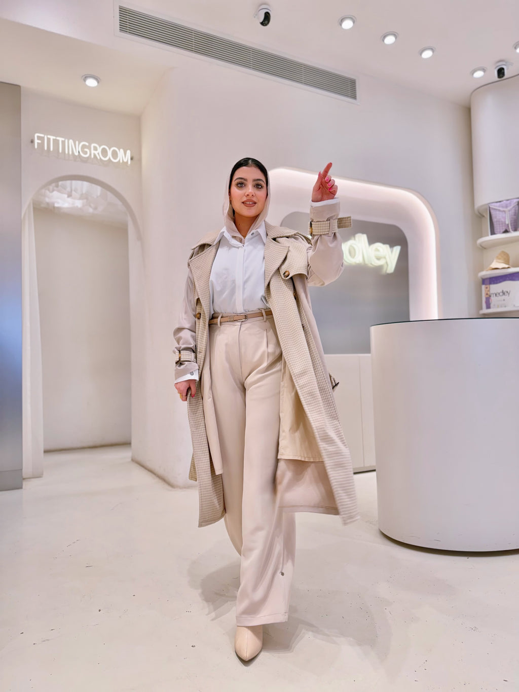 Dual-Tone Trench — Ivory Éclat