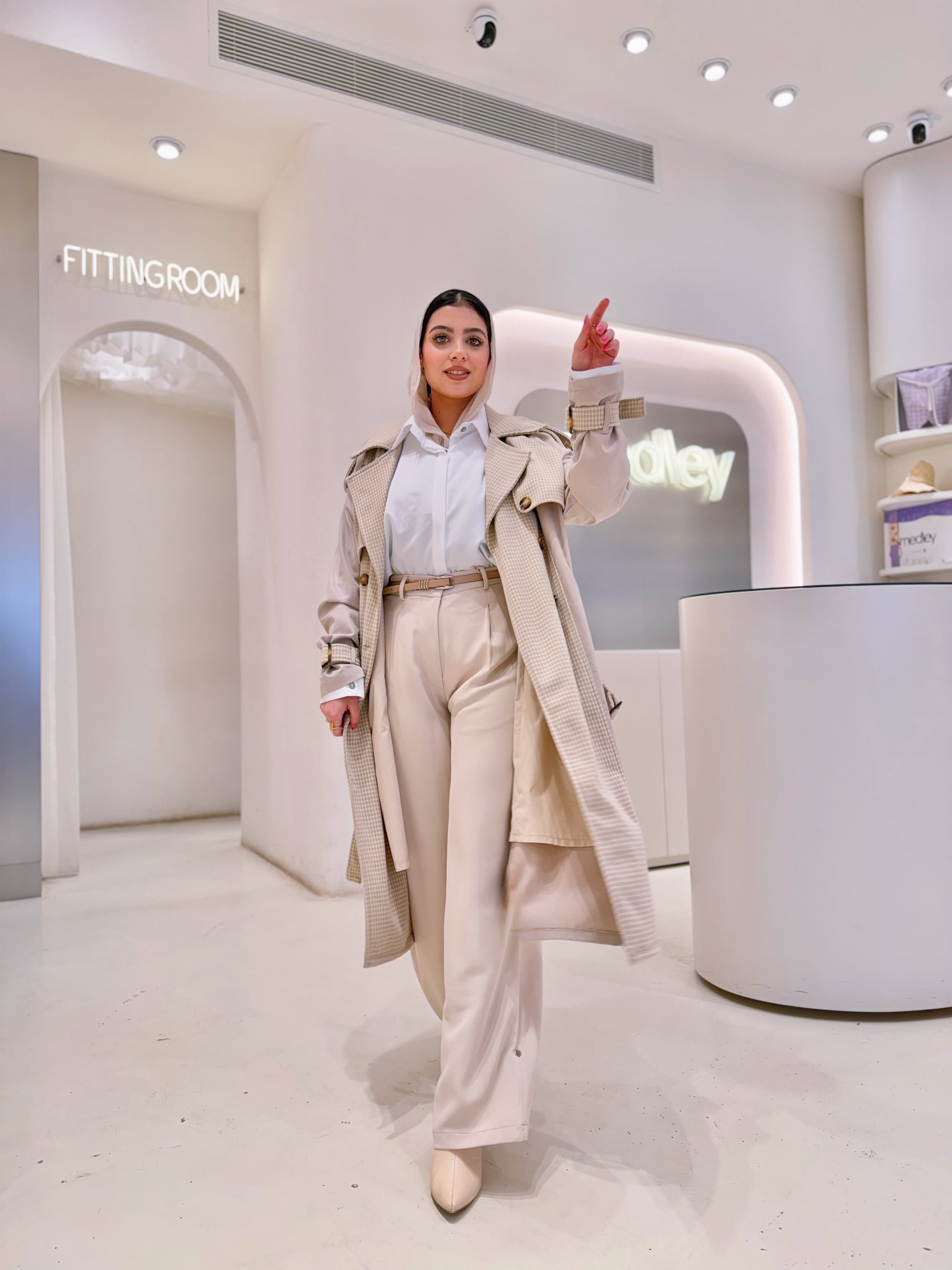 Dual-Tone Trench — Ivory Éclat