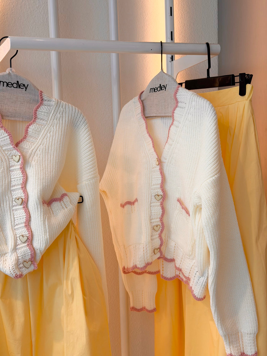 Hearts knit cardigan ( off white * pink )