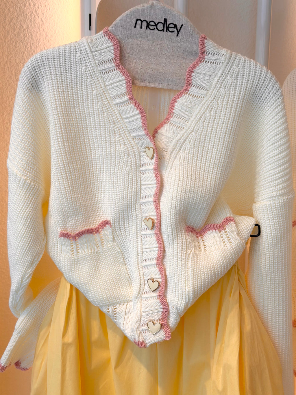 Hearts knit cardigan ( off white * pink )