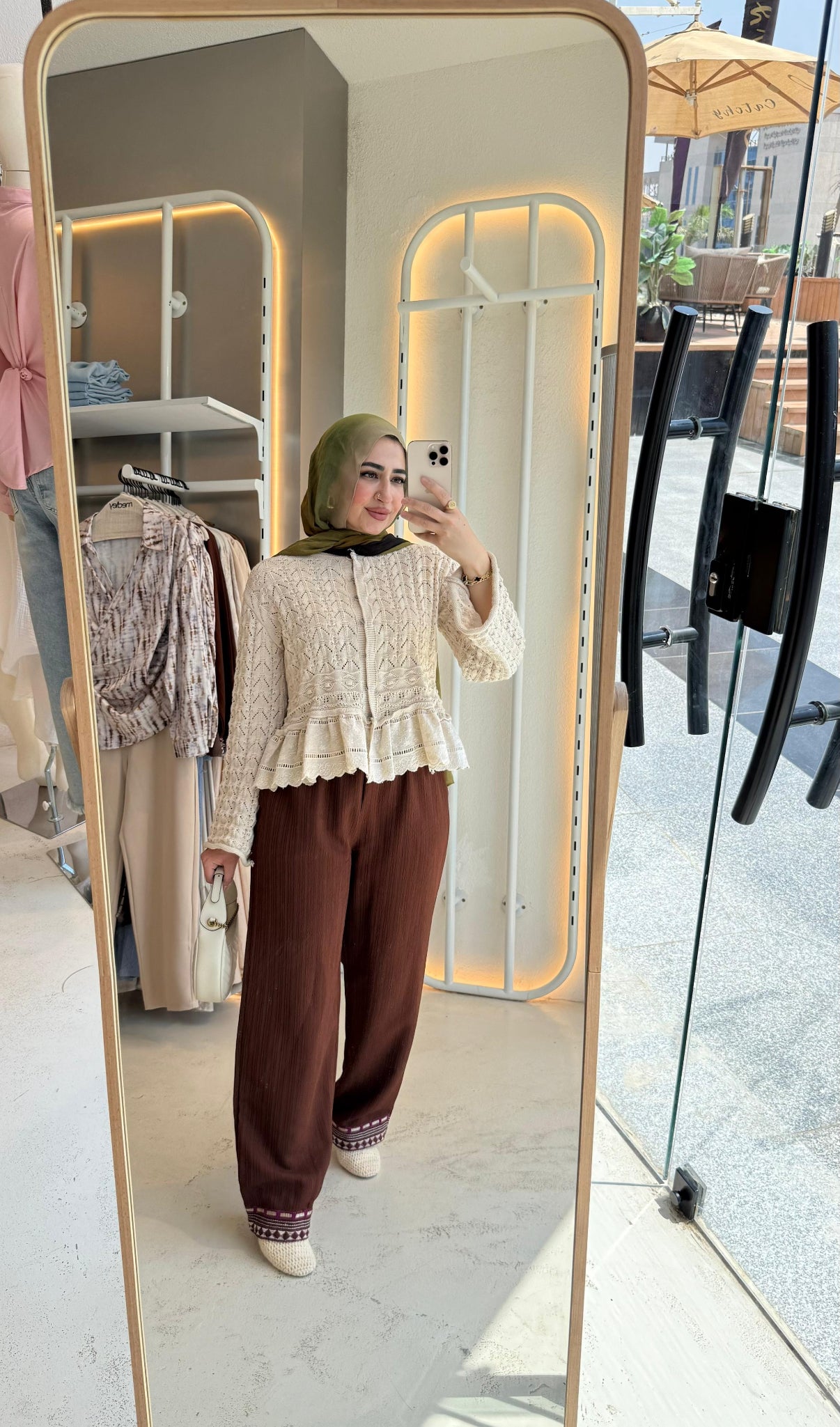 Lightweight knitted blouse