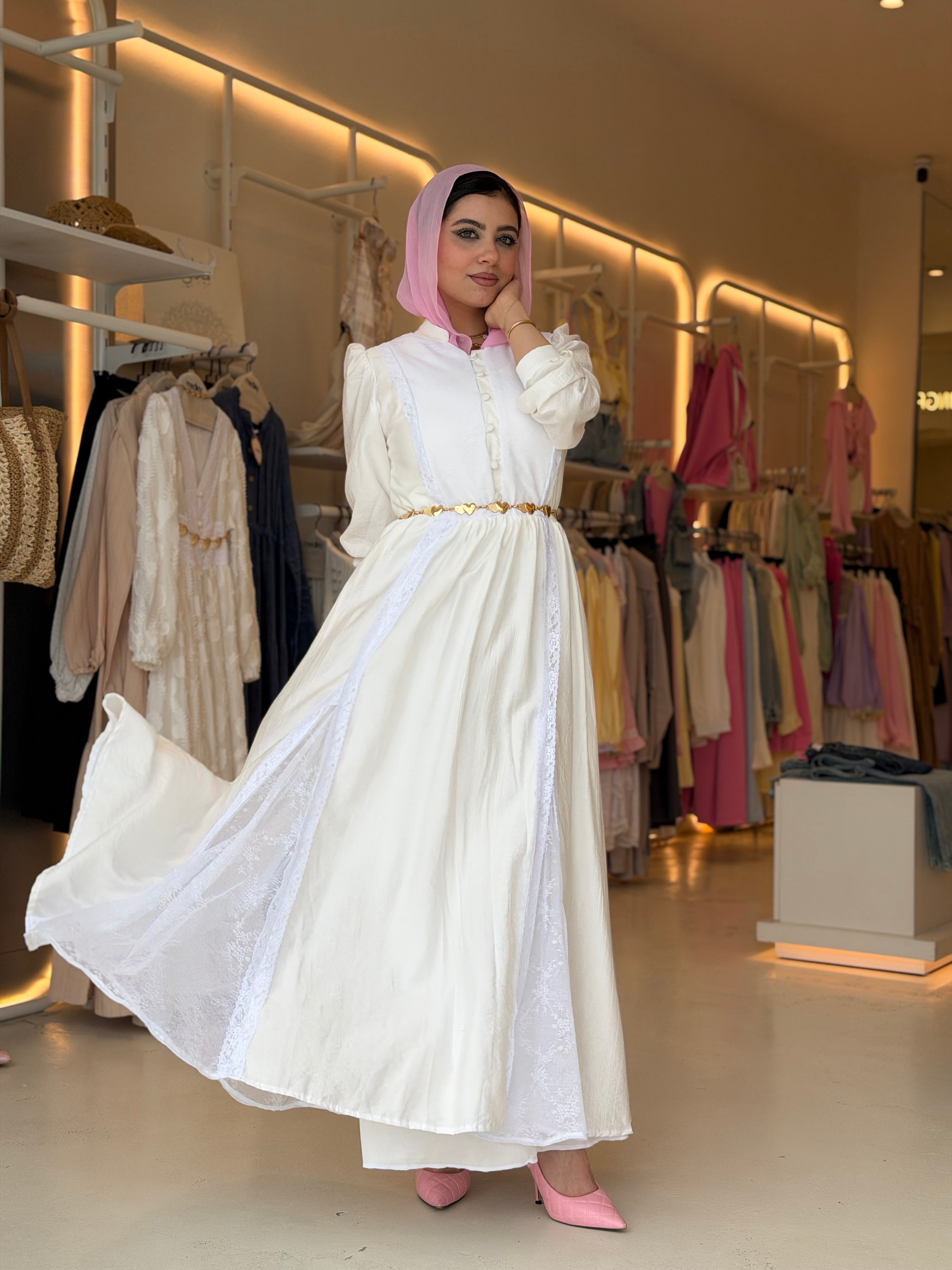 Elegent detailed white dress