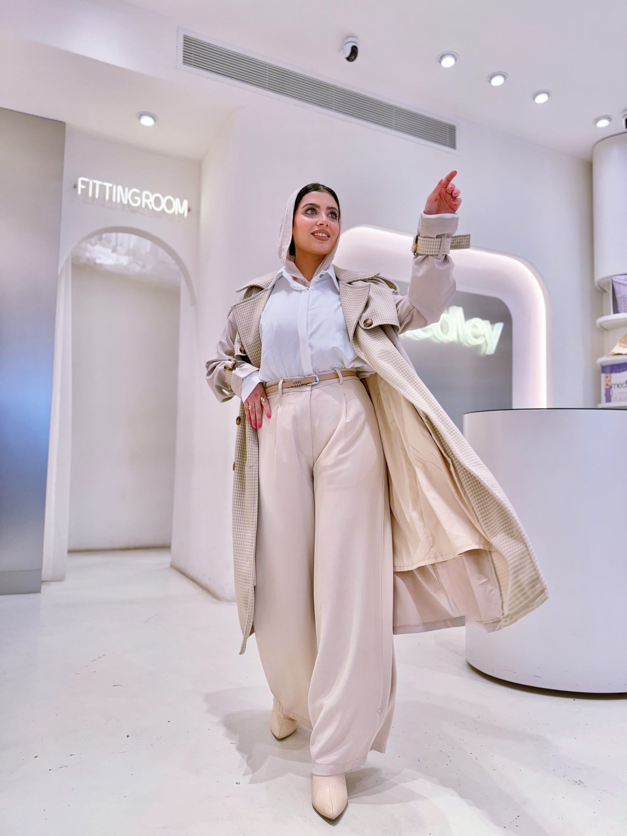 Dual-Tone Trench — Ivory Éclat