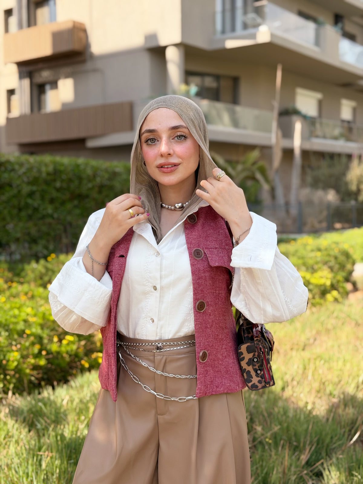 Luna Sleeveless Vest (Rosewood)