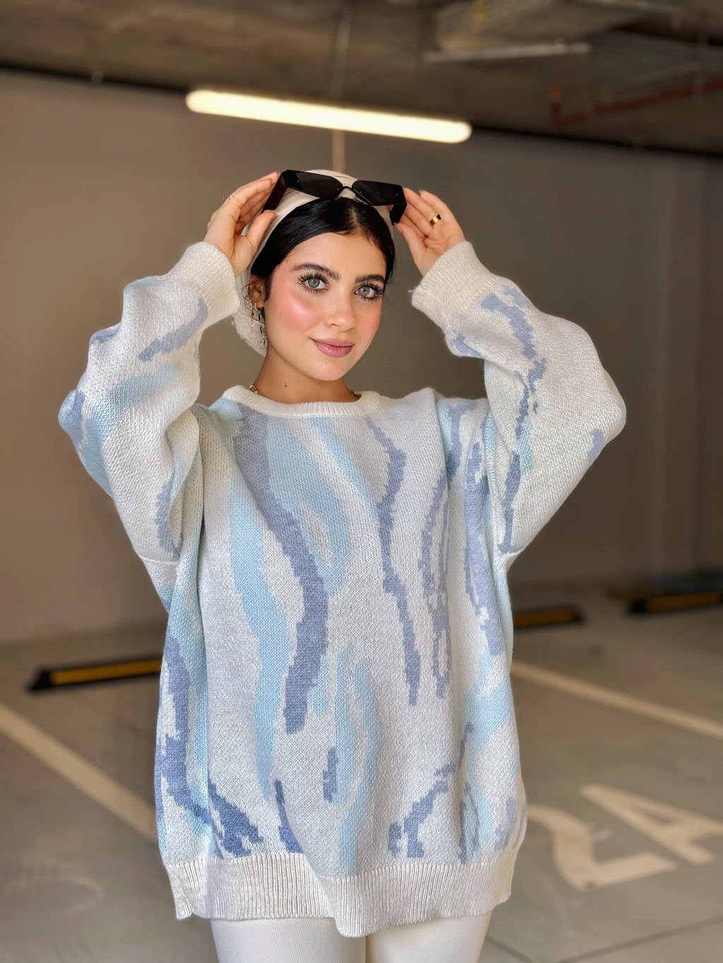 Marble Pullover ( sky shades )