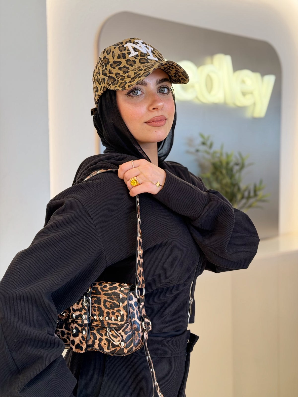 Cropped Hood Jacket ( Black )