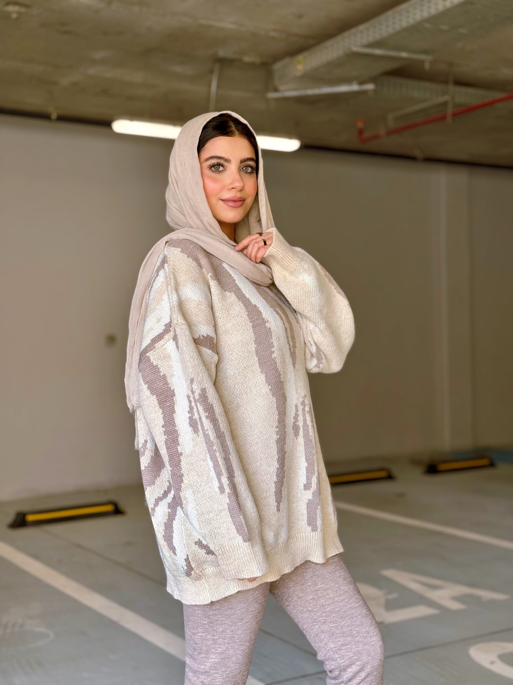 Marble Pullover ( mocha shades )