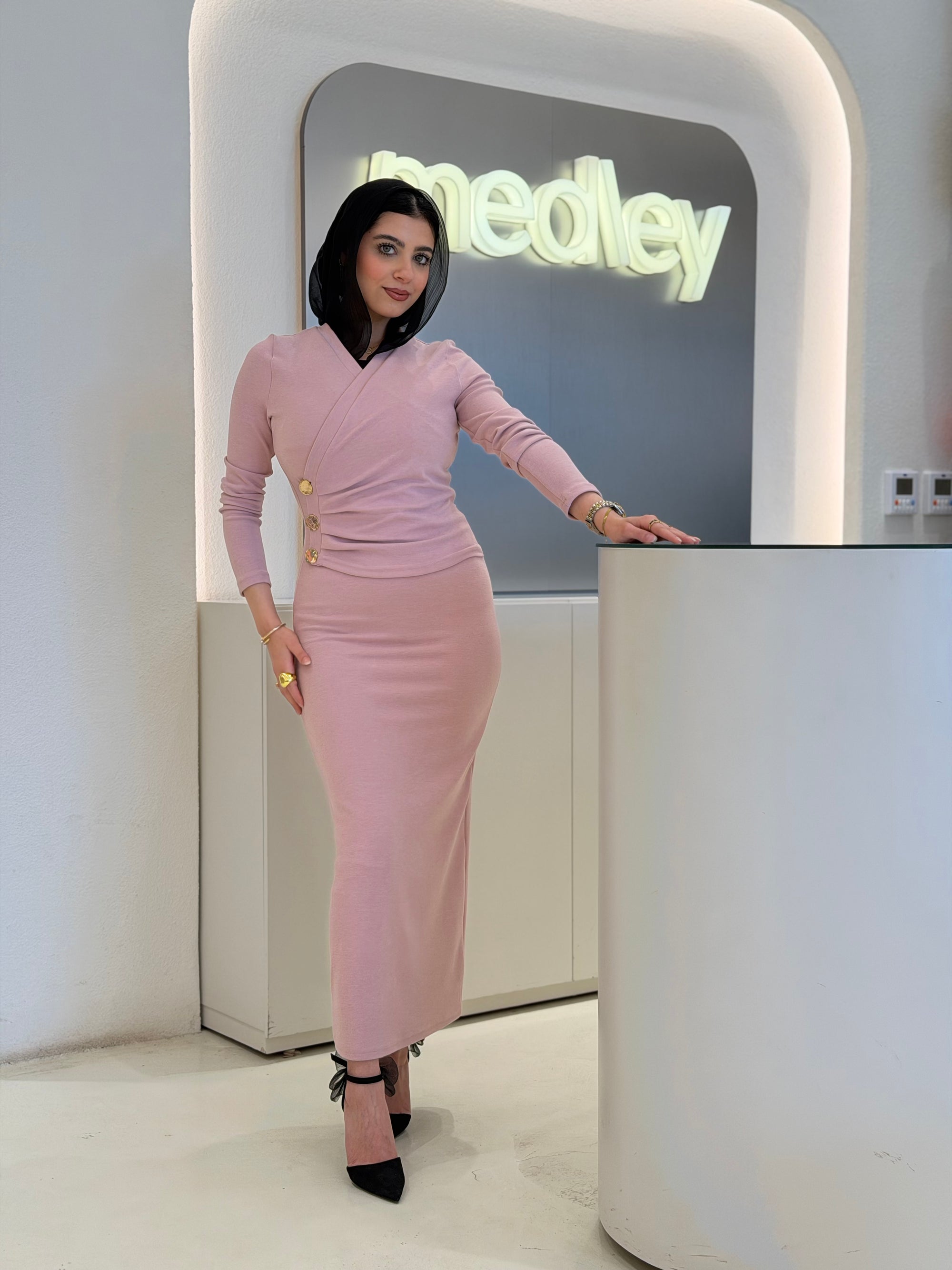 Golden buttons slim fit dress ( rose )