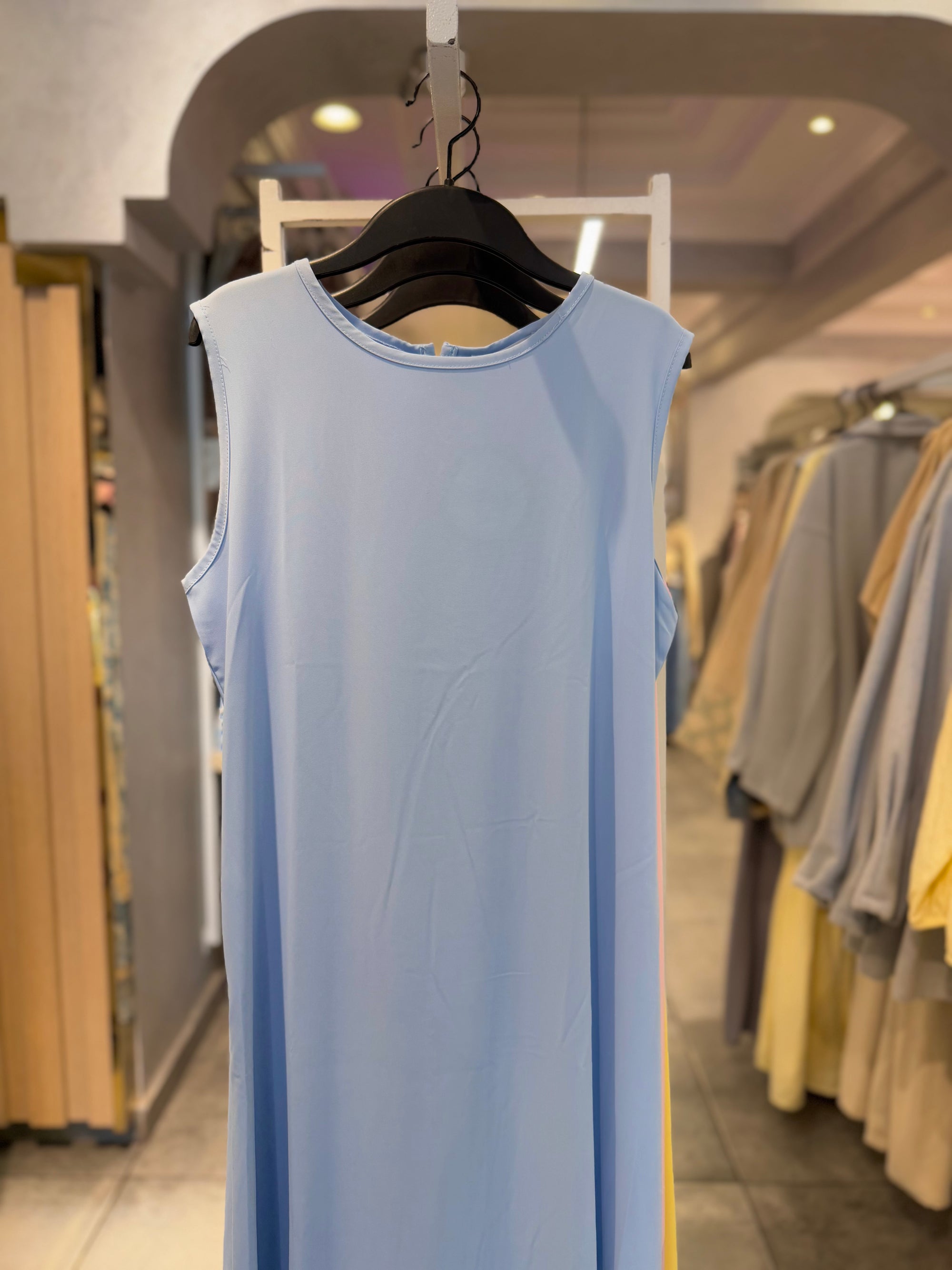 Basic sleeveless dress