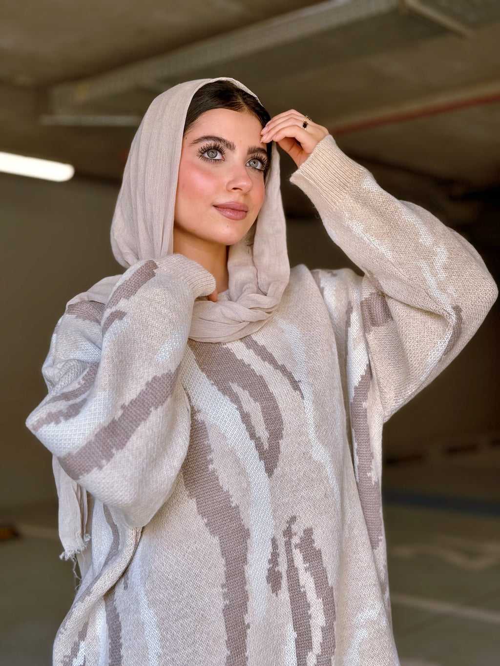 Marble Pullover ( mocha shades )