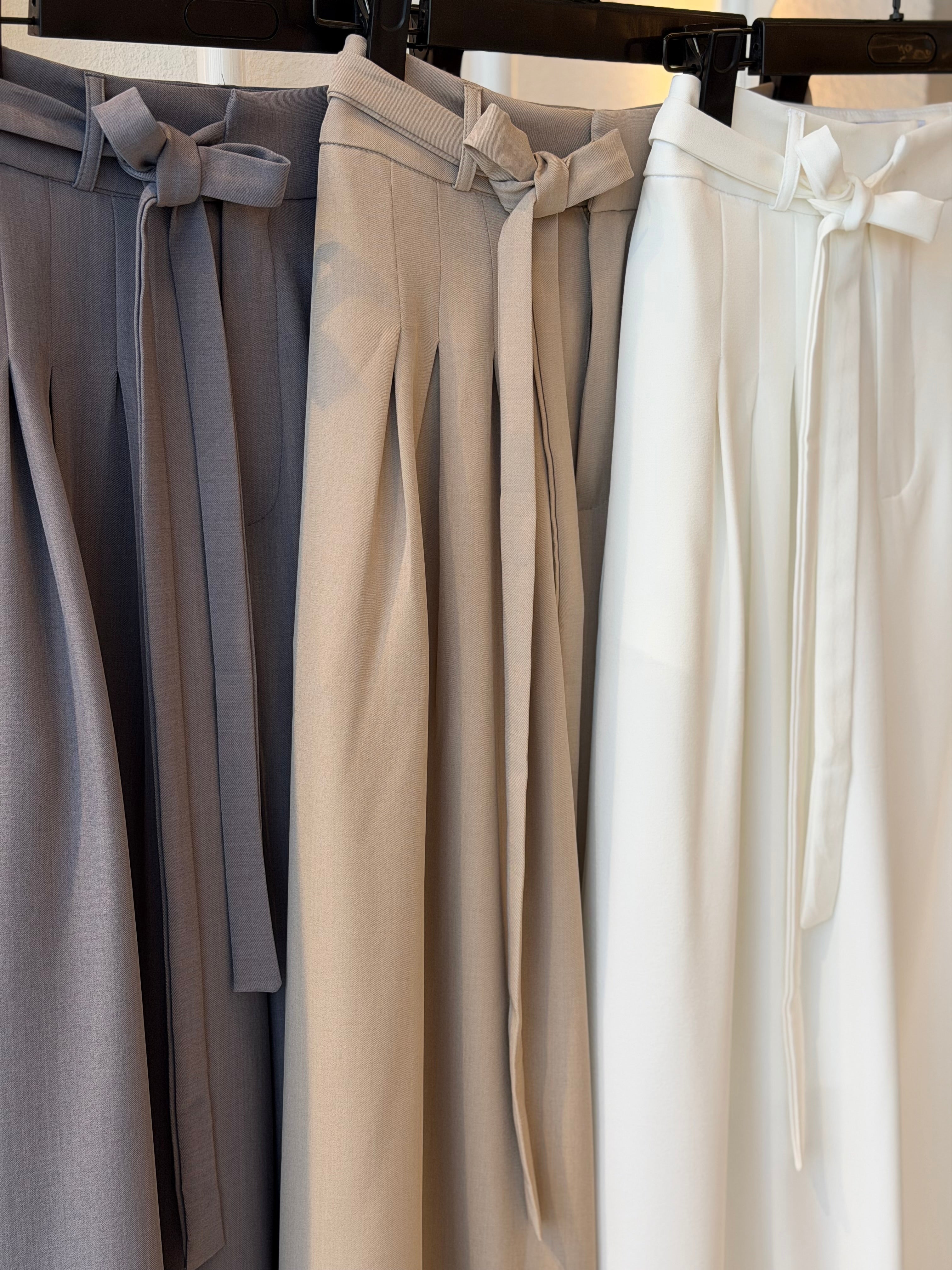 Wide-leg Trousers (Soft Naturals)
