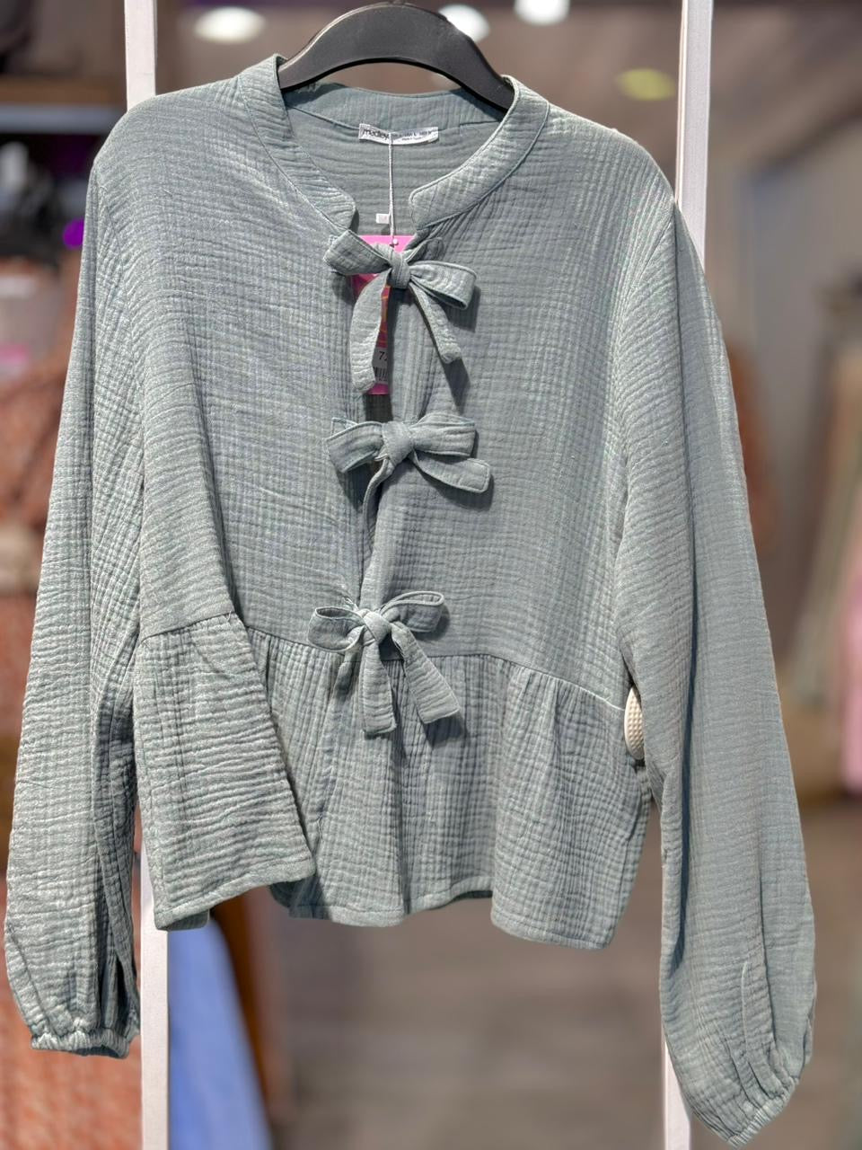 Ribbon blouse