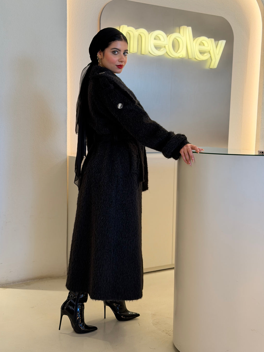 Luxe Fluff Fur Coat ( black )