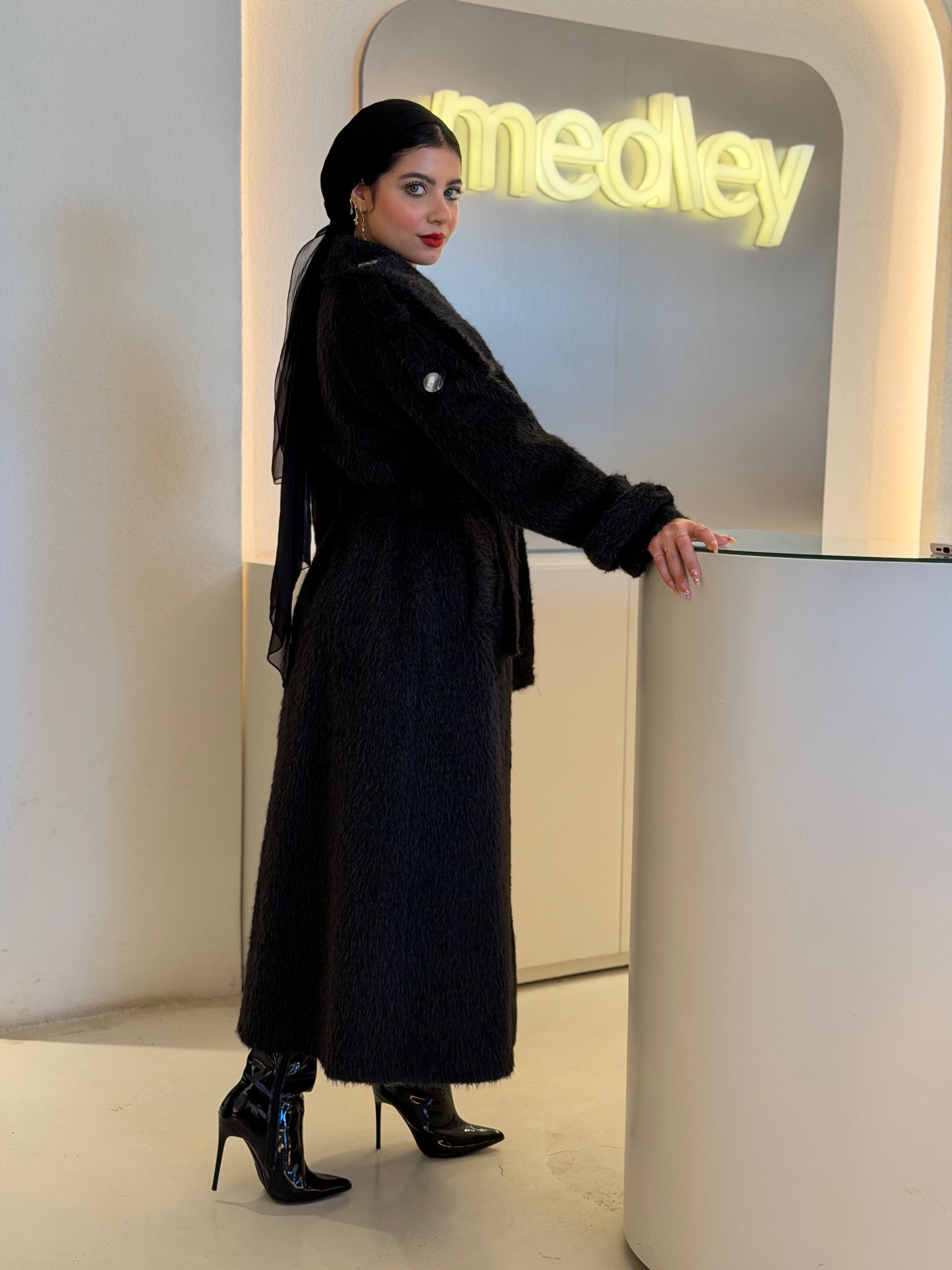 Luxe Fluff Fur Coat ( black )