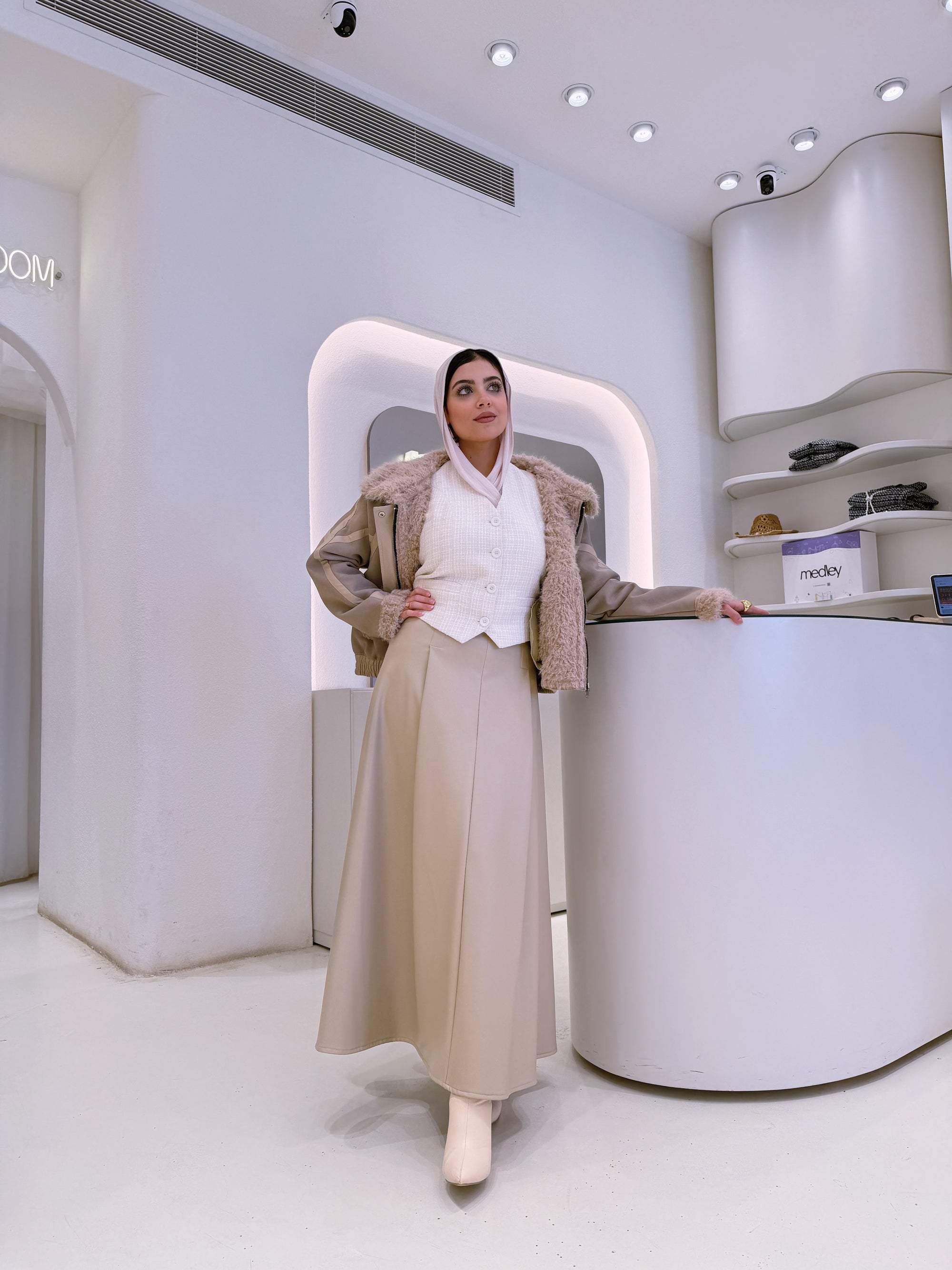 Full fur jacket ( cream beige )