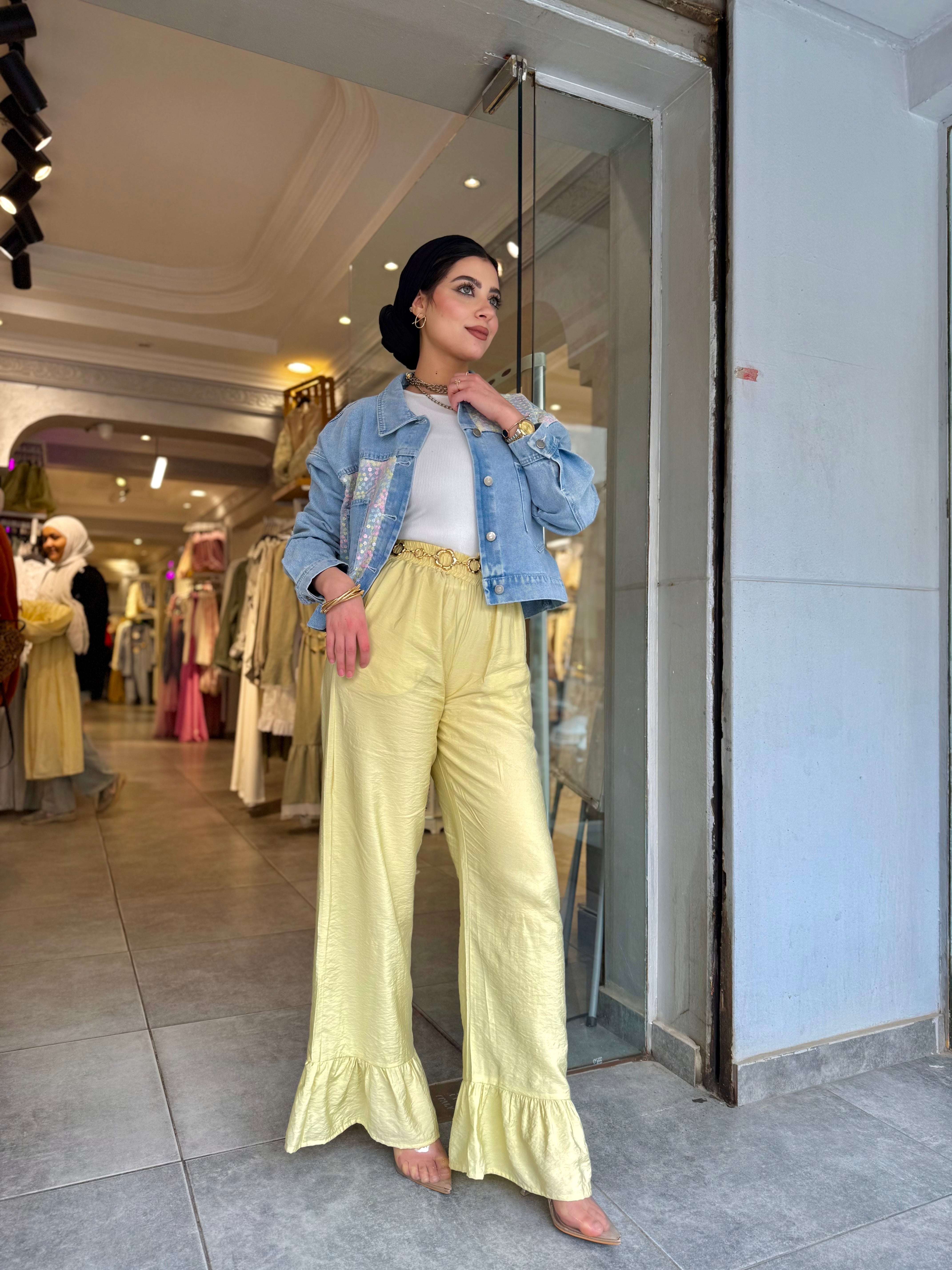 Wide leg ruffles pants