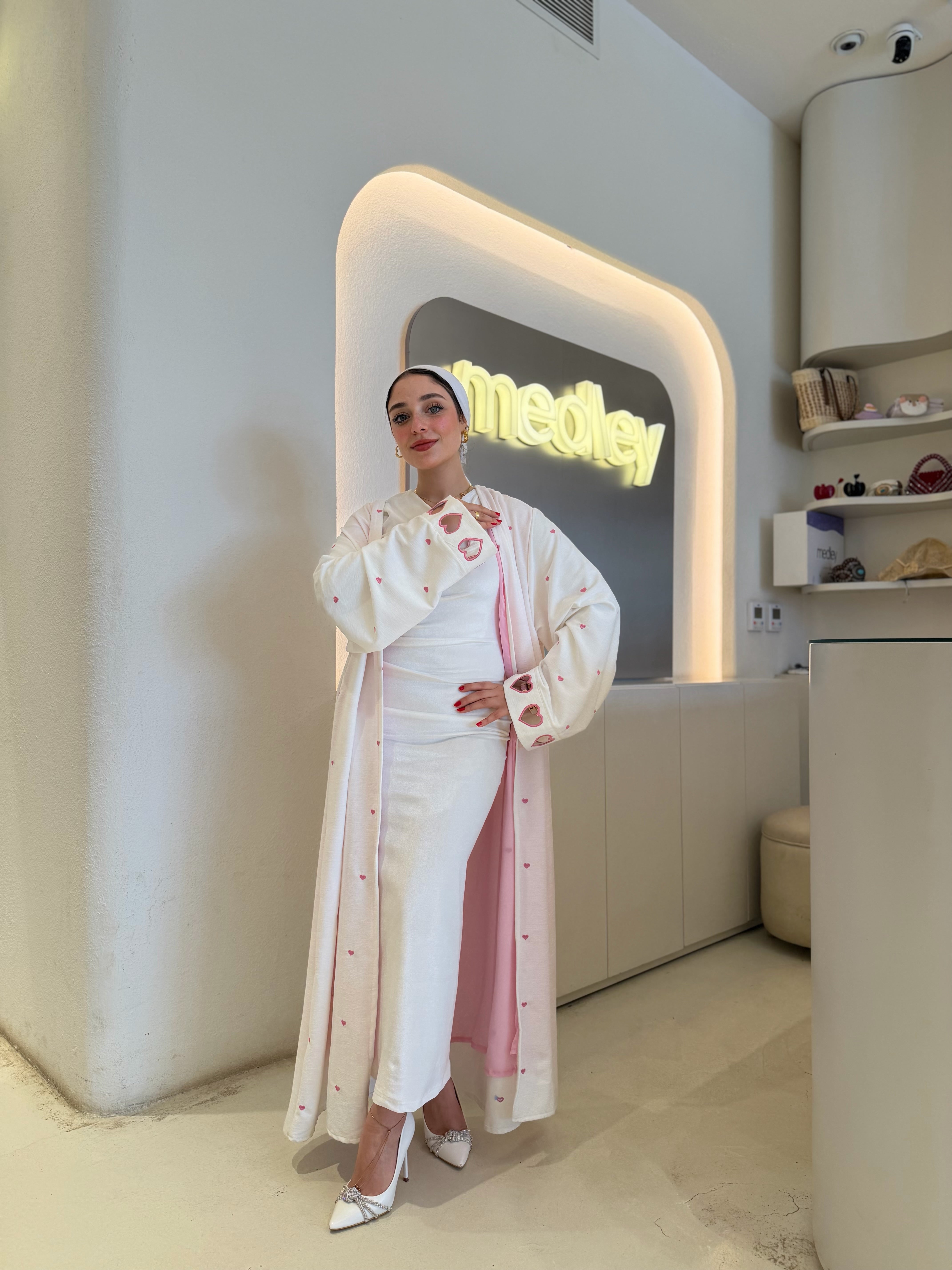 Pink hearts abaya