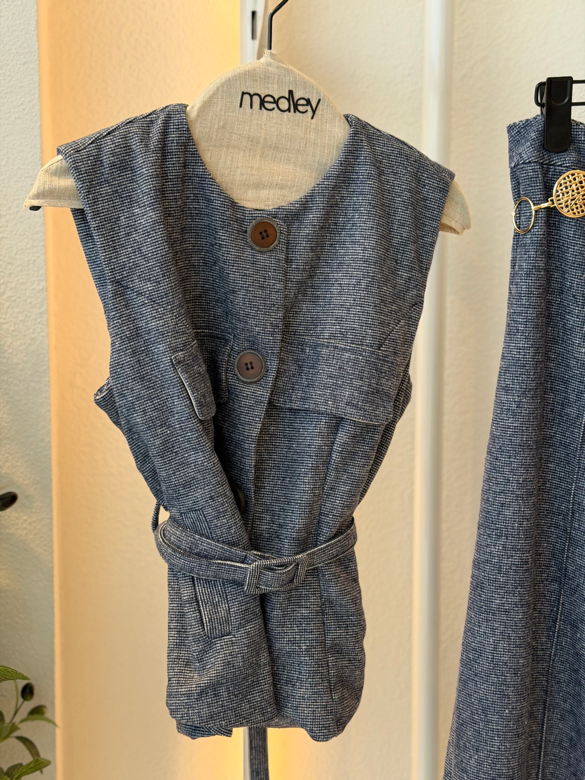 Luna Sleeveless Vest (Navy)