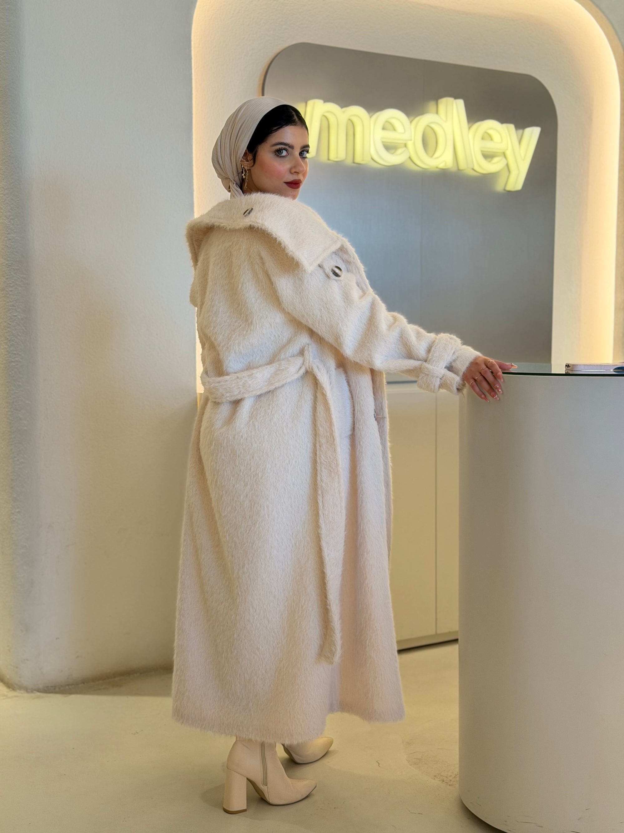 Luxe Fluff Fur Coat ( cream )