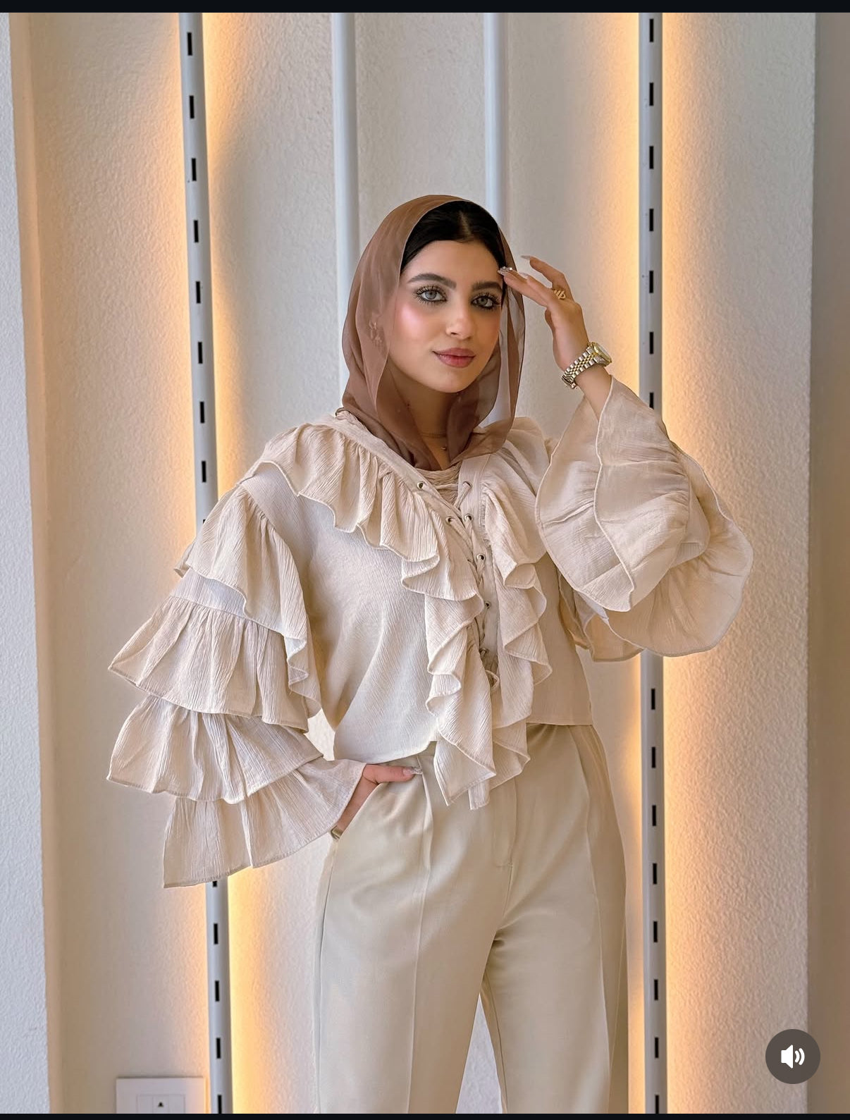 Raffles blouse