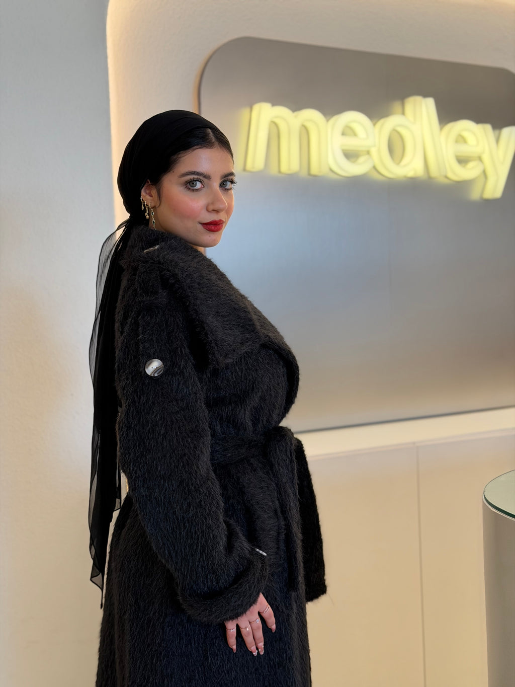 Luxe Fluff Fur Coat ( black )