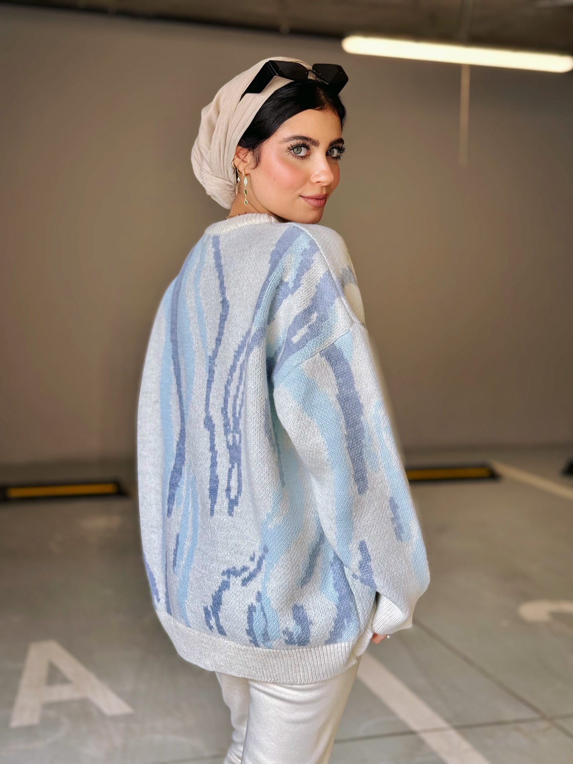 Marble Pullover ( sky shades )