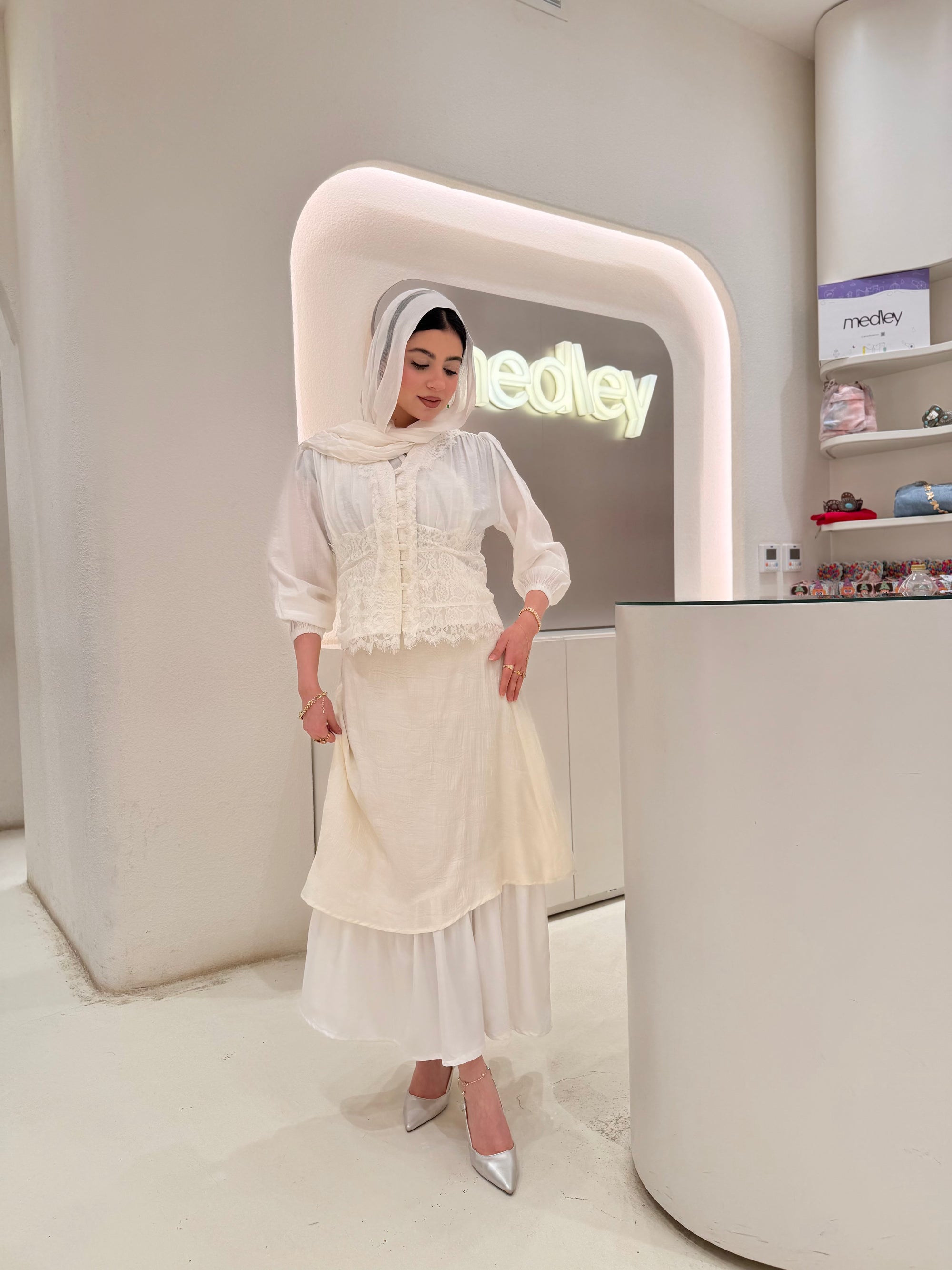 Dantel End Blouse (Pearl White)