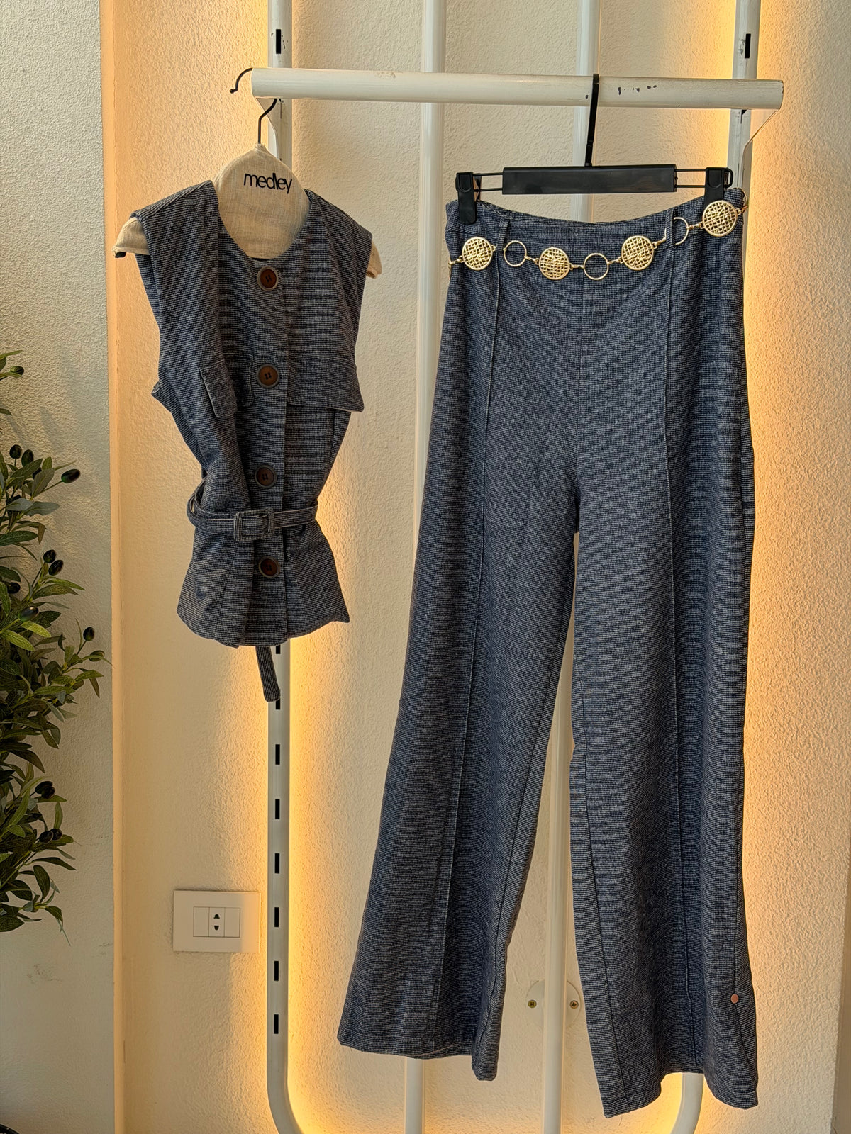 Luna Sleeveless Vest (Navy)