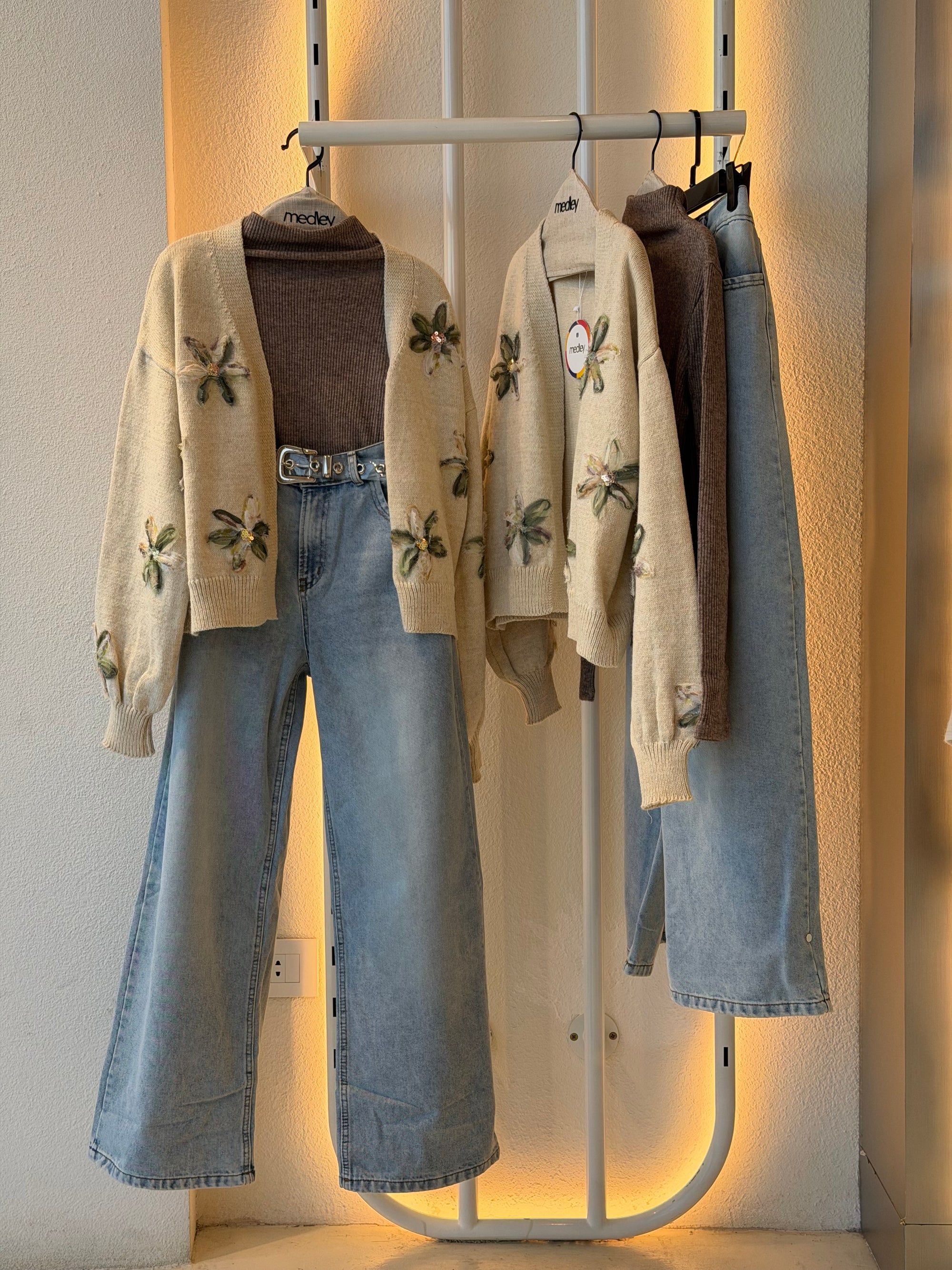 Floral Cardigan ( Latté )