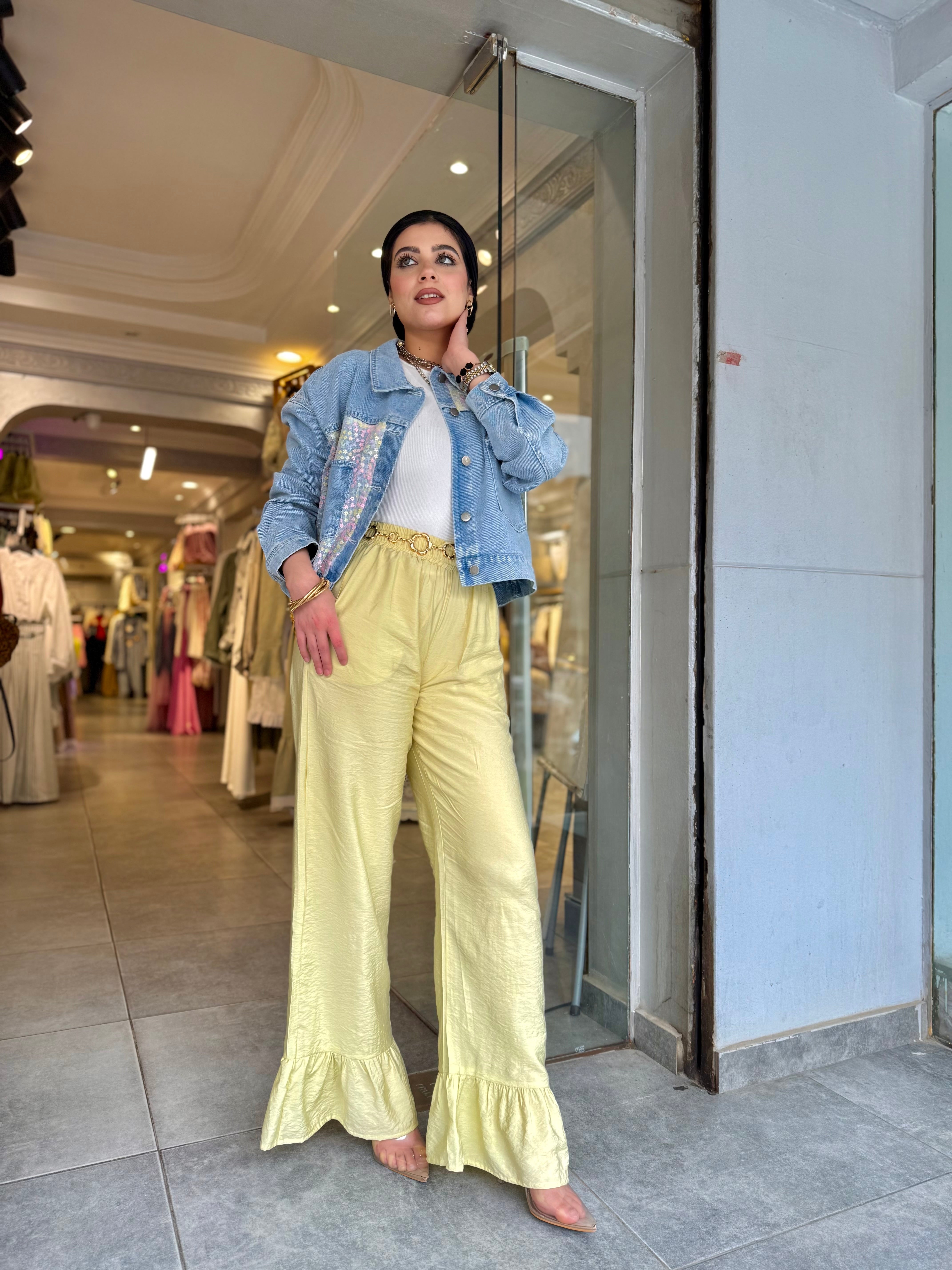 Wide leg ruffles pants