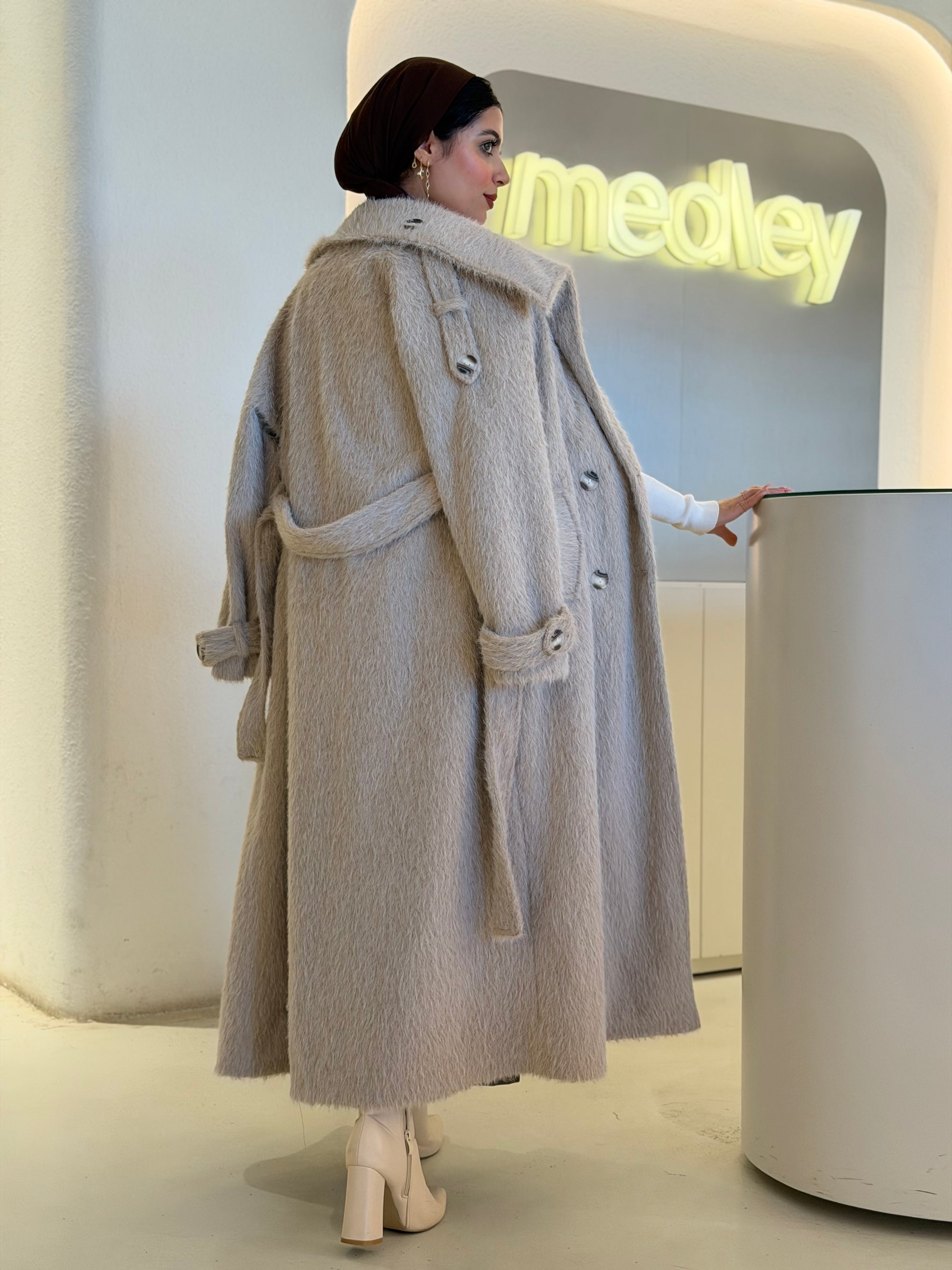 Luxe Fluff Fur Coat ( Greige )