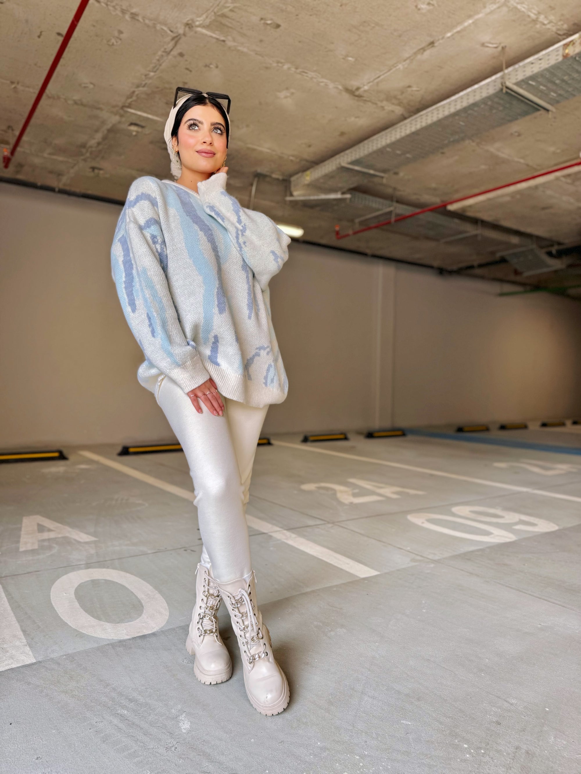 Marble Pullover ( sky shades )