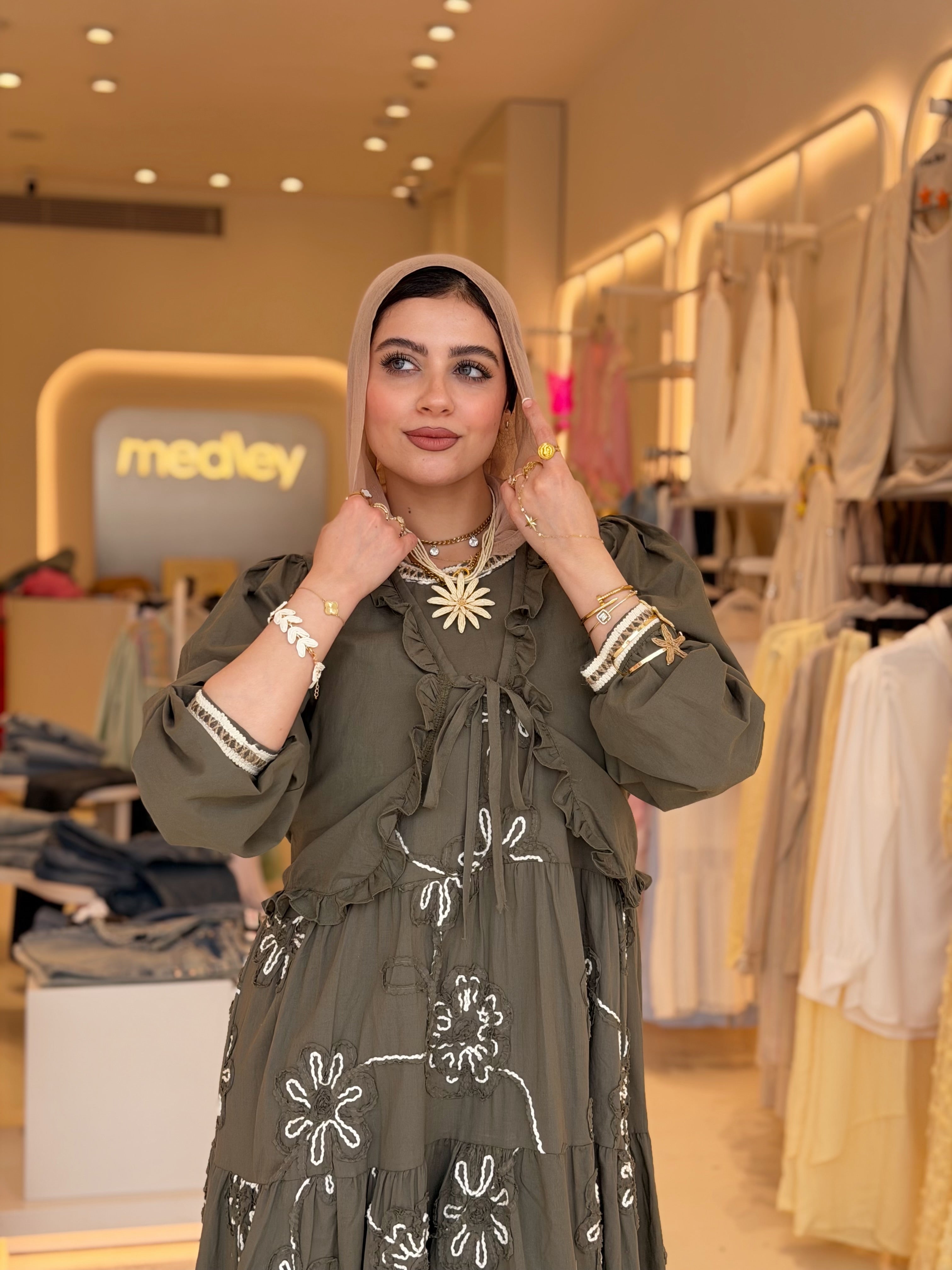 Embroidered golden glow (Olive)
