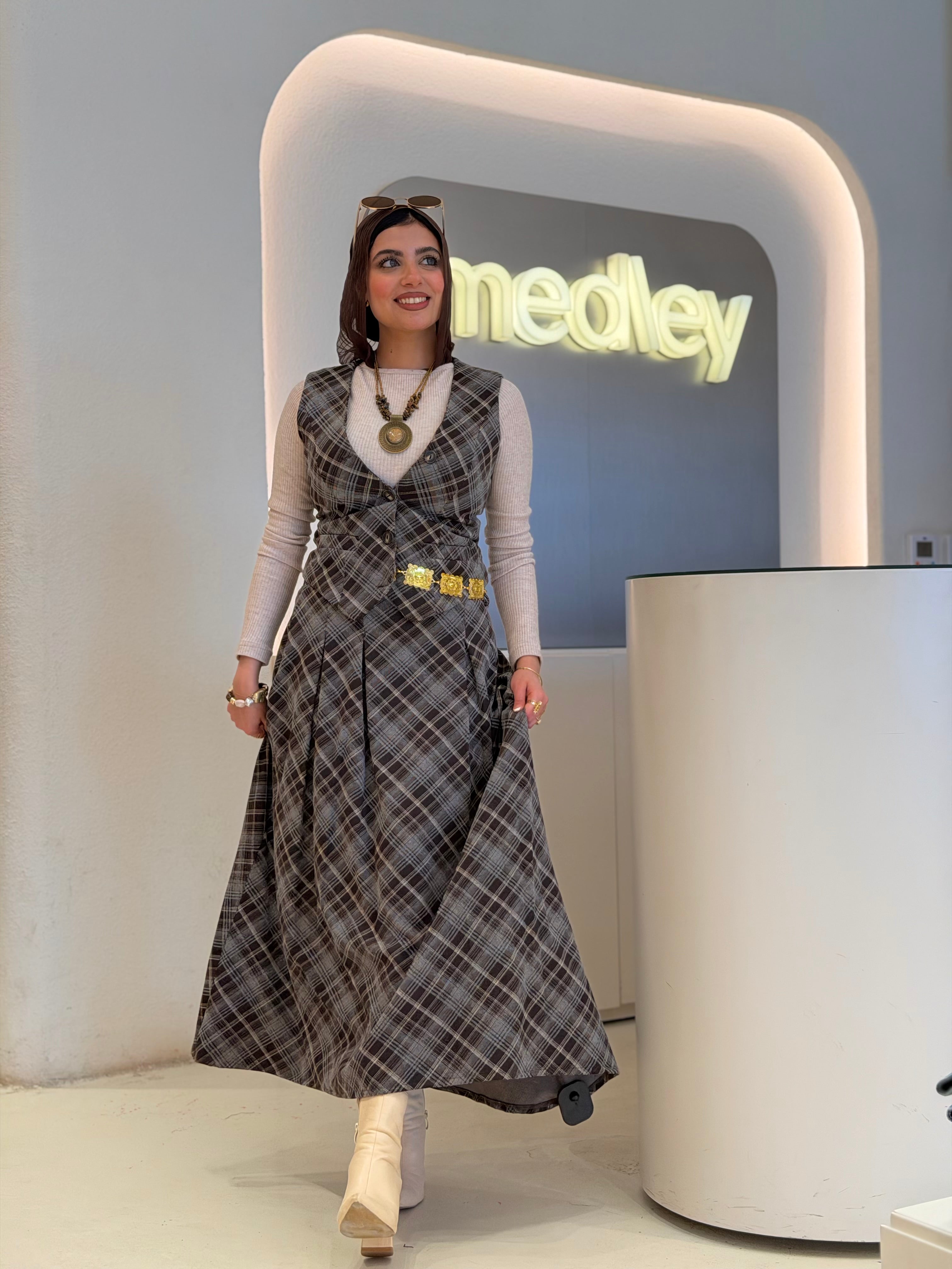 Vintage Plaid Midi Skirt (Oreo)
