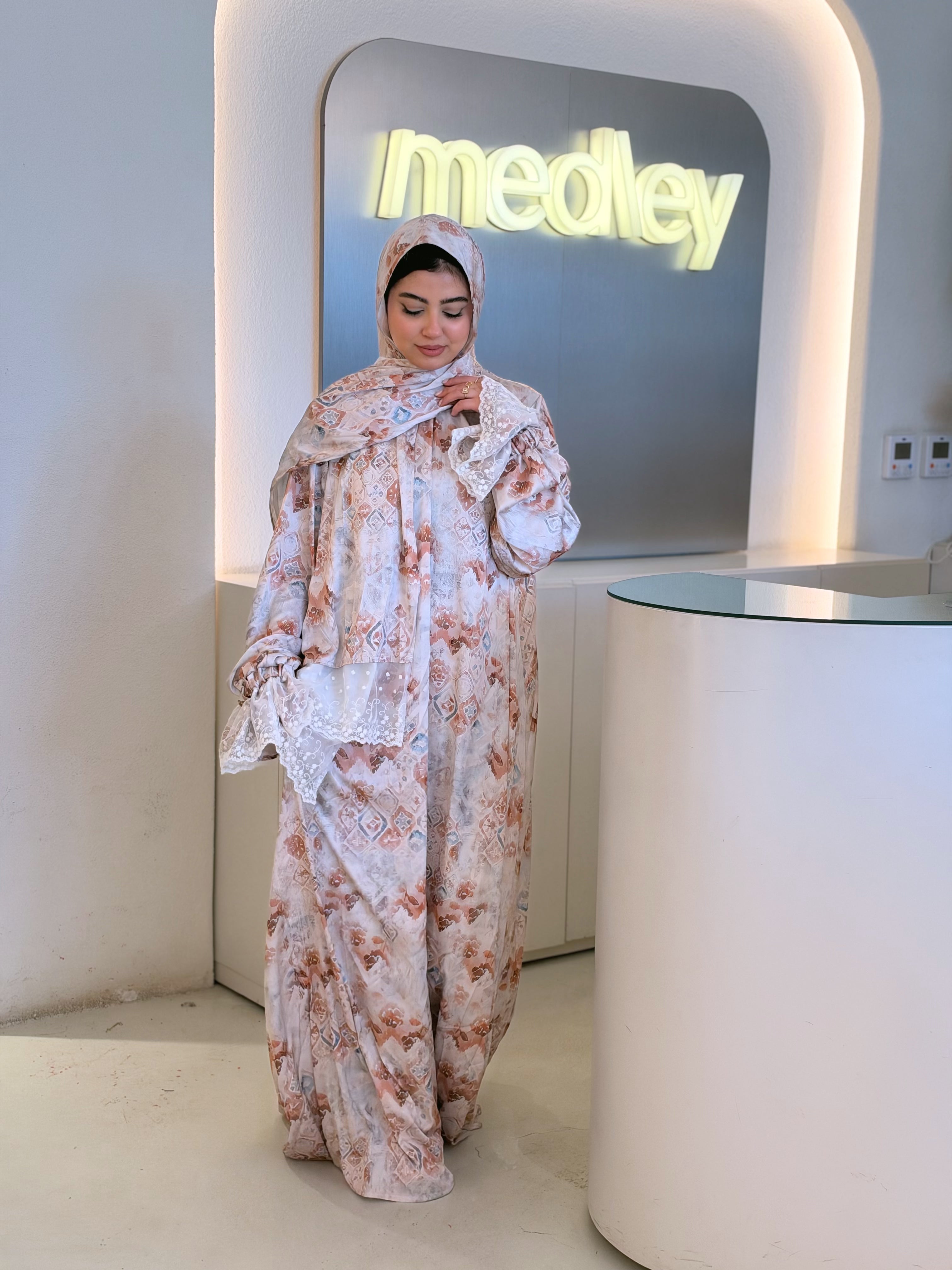 Arabesque Isdal in brown arabesque print by Medley Fashion, photo 4